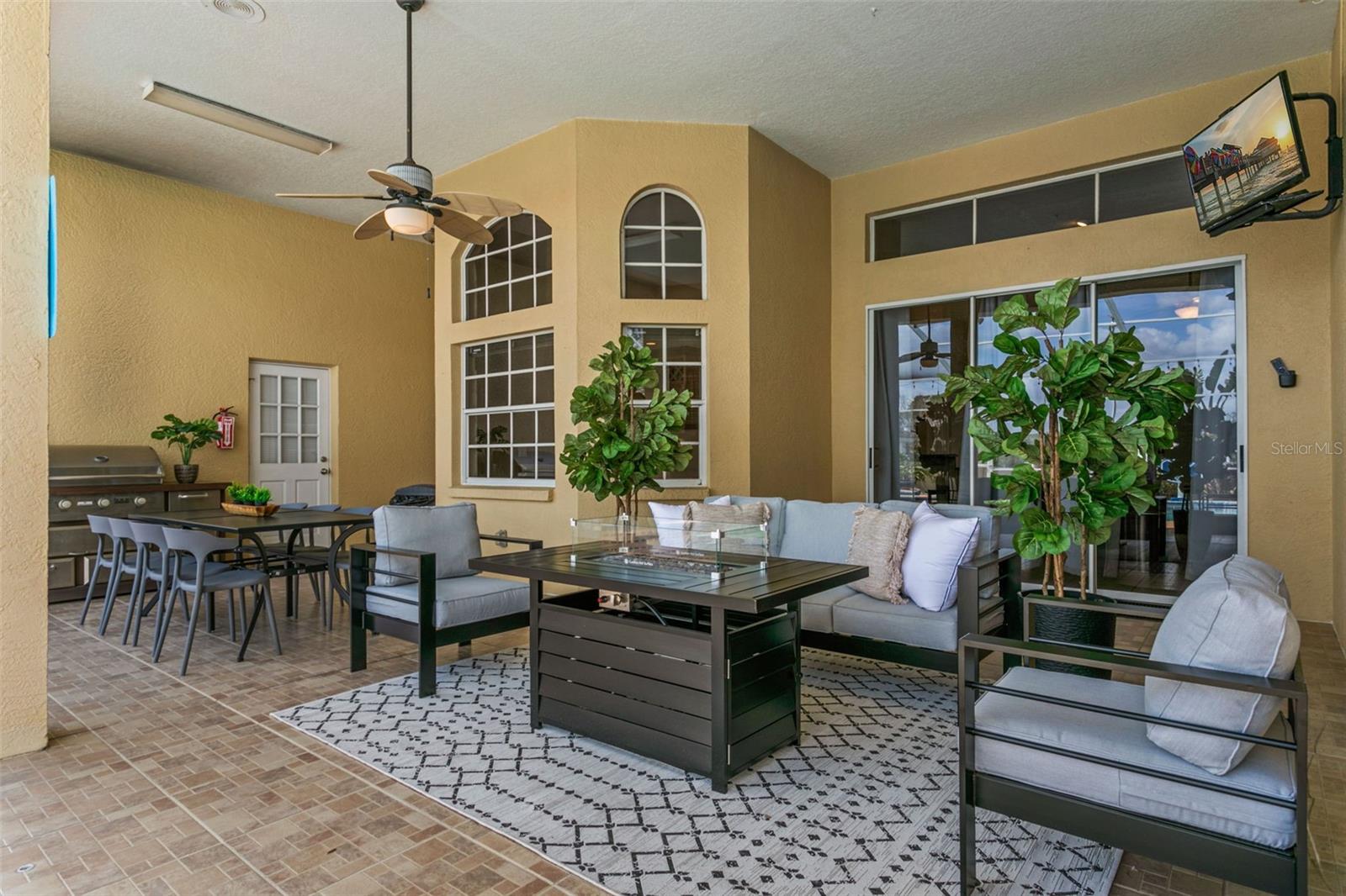4915 TROYDALE RD, TAMPA, FL, 33615