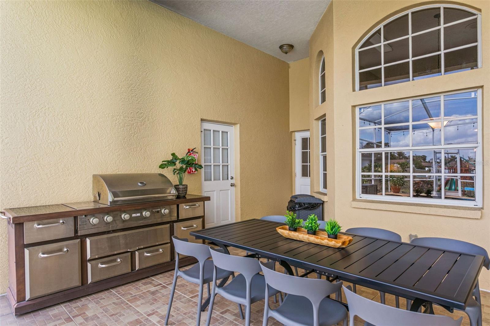 4915 TROYDALE RD, TAMPA, FL, 33615