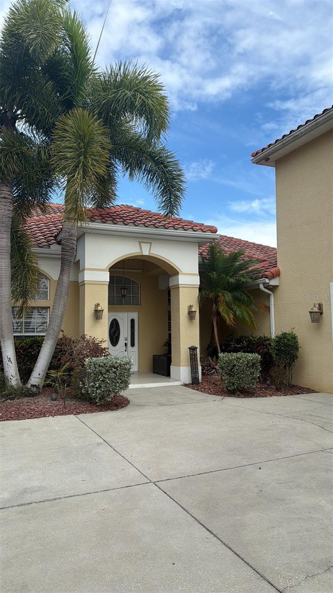 4915 TROYDALE RD, TAMPA, FL, 33615
