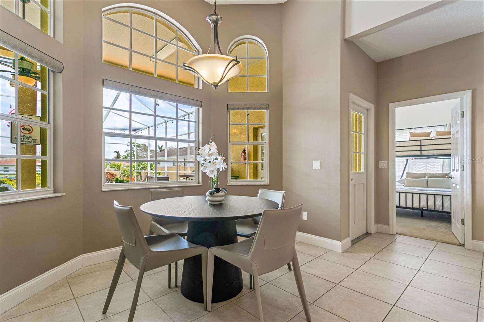 4915 TROYDALE RD, TAMPA, FL, 33615