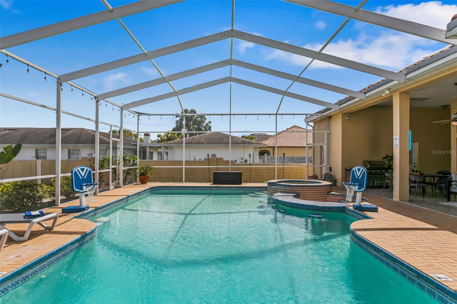 4915 TROYDALE RD, TAMPA, FL, 33615