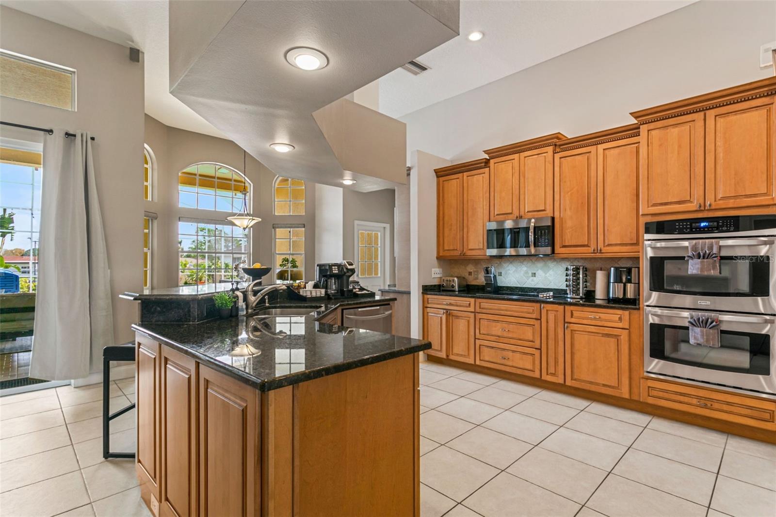 4915 TROYDALE RD, TAMPA, FL, 33615