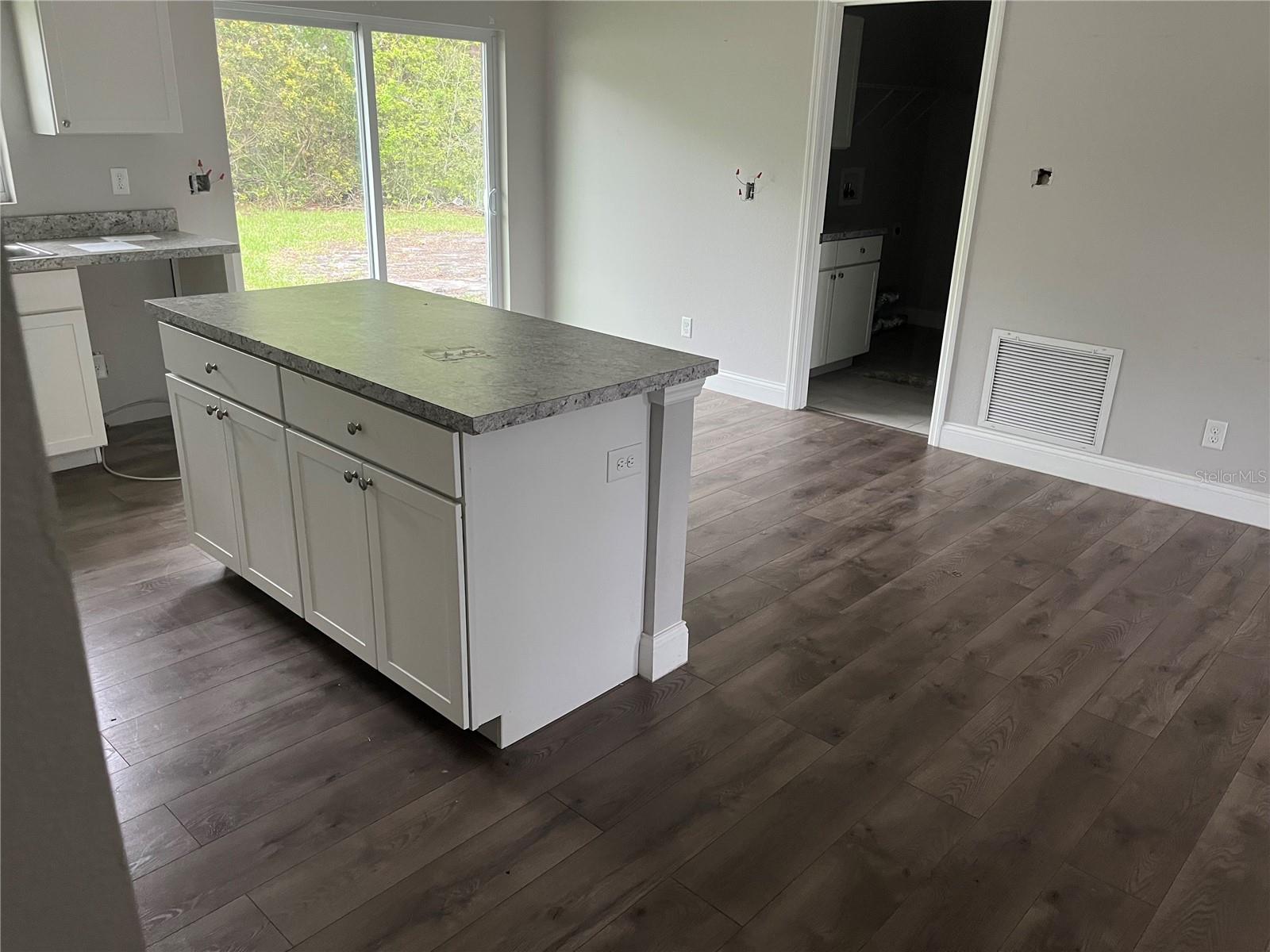 619 HICKORY AVE, ORANGE CITY, FL, 32763