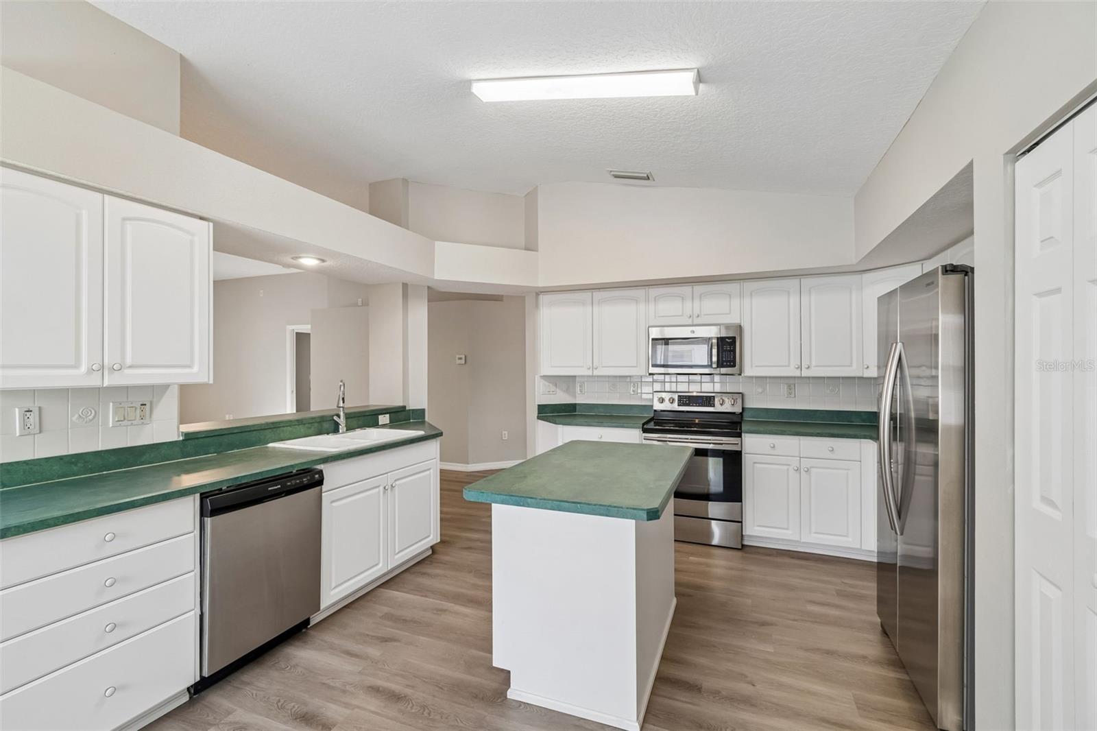 1441 WATERMILL CIR, TARPON SPRINGS, FL, 34689