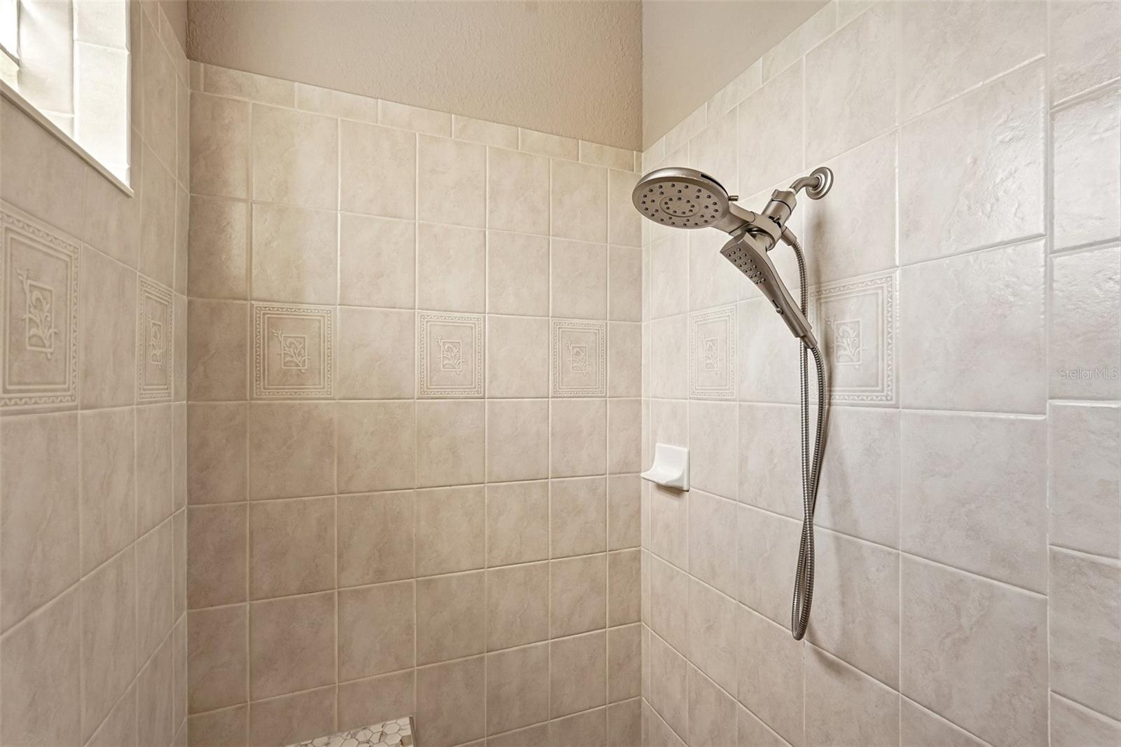 6615 BUTLERS CREST DR, BRADENTON, FL, 34203