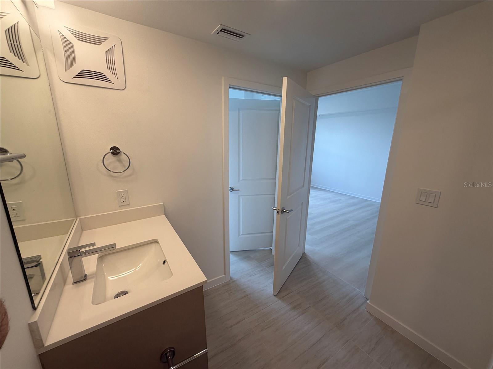 5587 MILLENIA PARK BLVD #403, ORLANDO, FL, 32839
