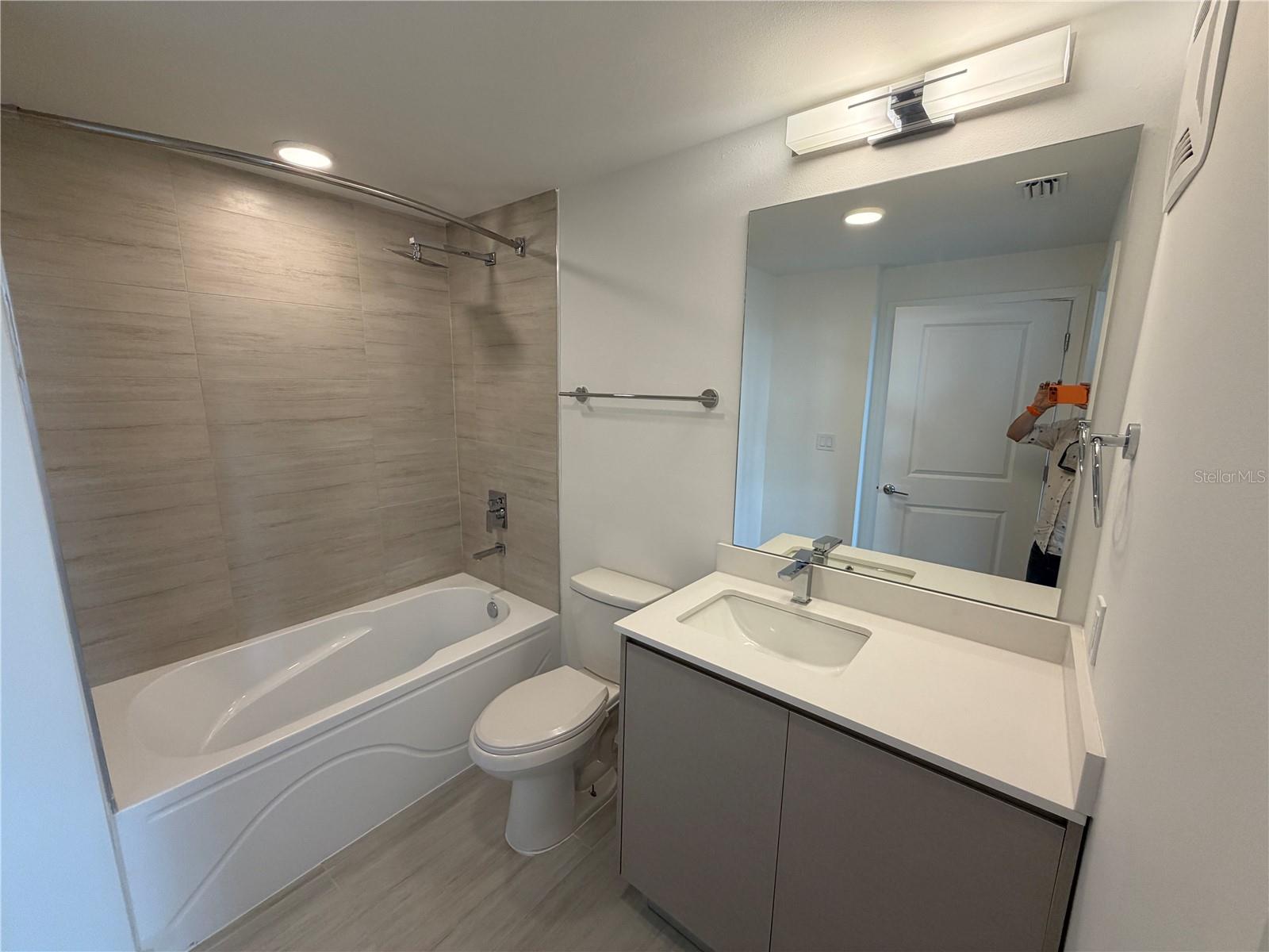 5587 MILLENIA PARK BLVD #403, ORLANDO, FL, 32839