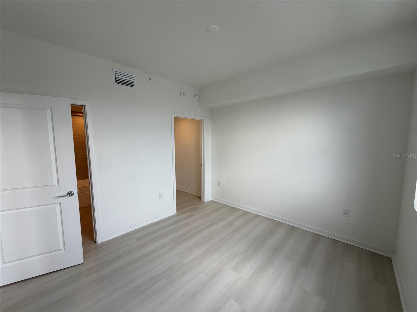 5587 MILLENIA PARK BLVD #403, ORLANDO, FL, 32839