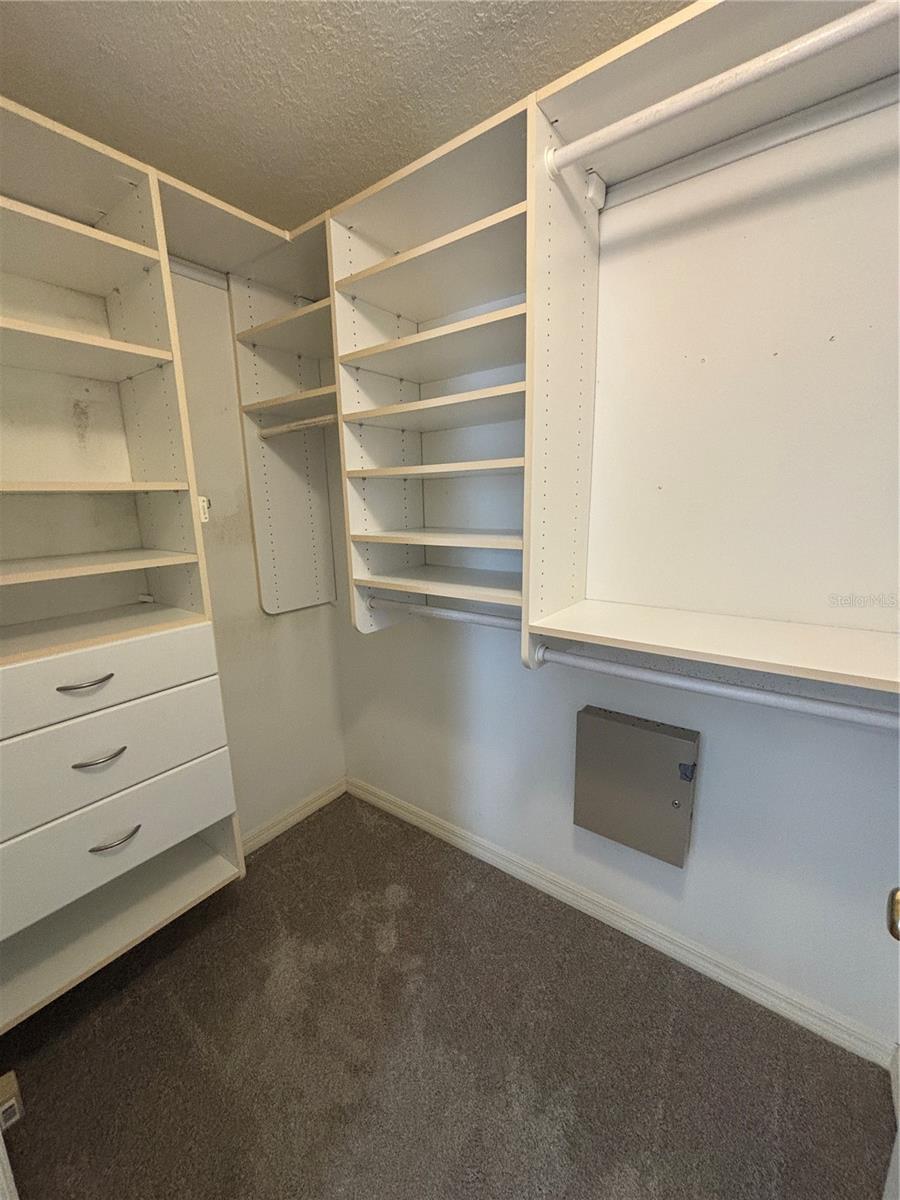 624 BLACK LION DR NE, ST PETERSBURG, FL, 33716
