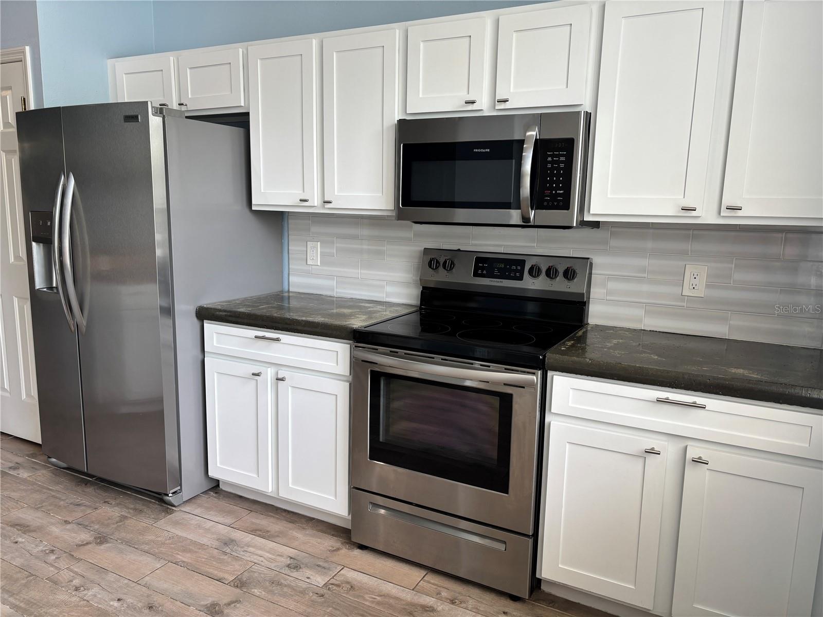 624 BLACK LION DR NE, ST PETERSBURG, FL, 33716