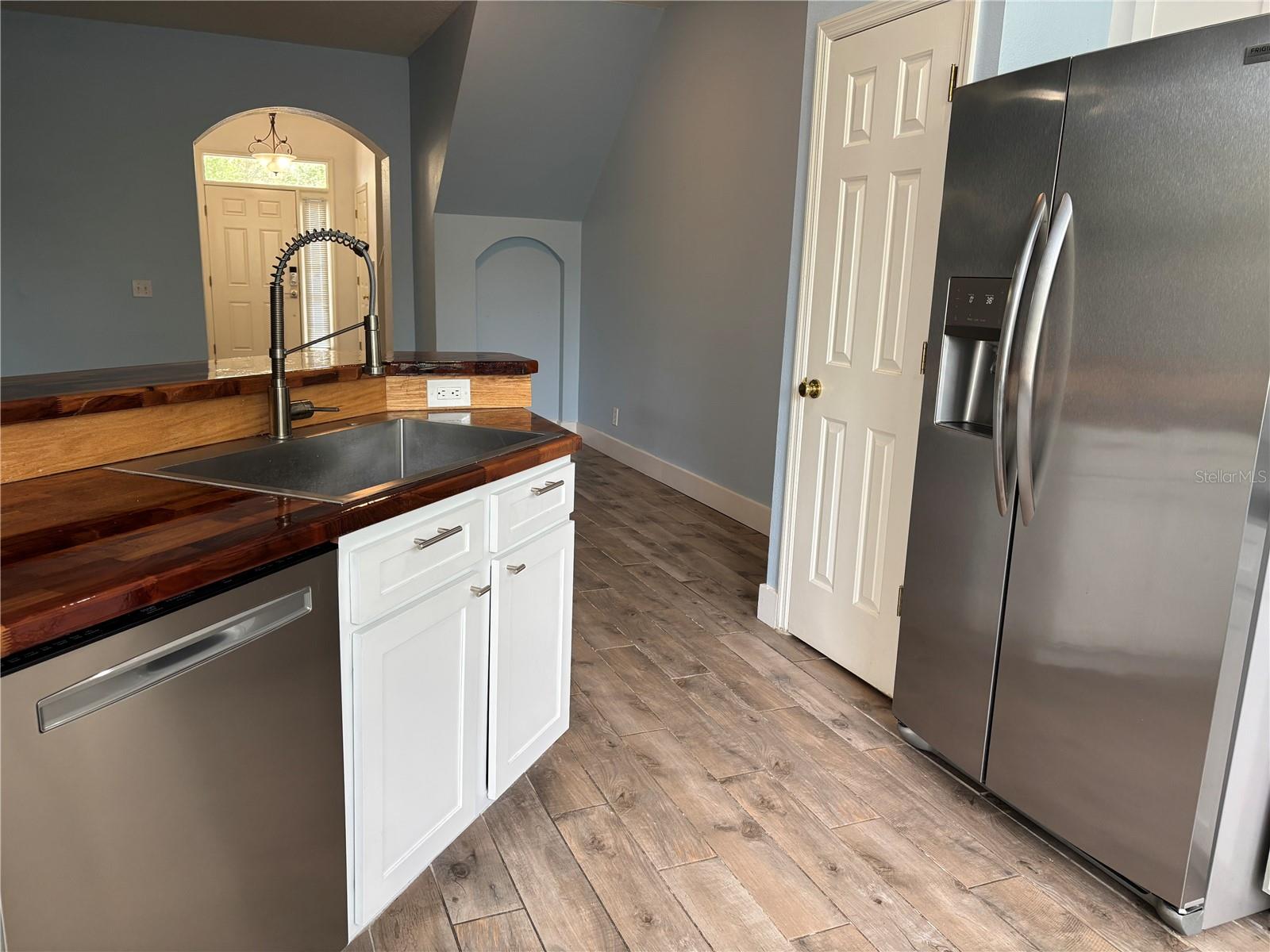 624 BLACK LION DR NE, ST PETERSBURG, FL, 33716
