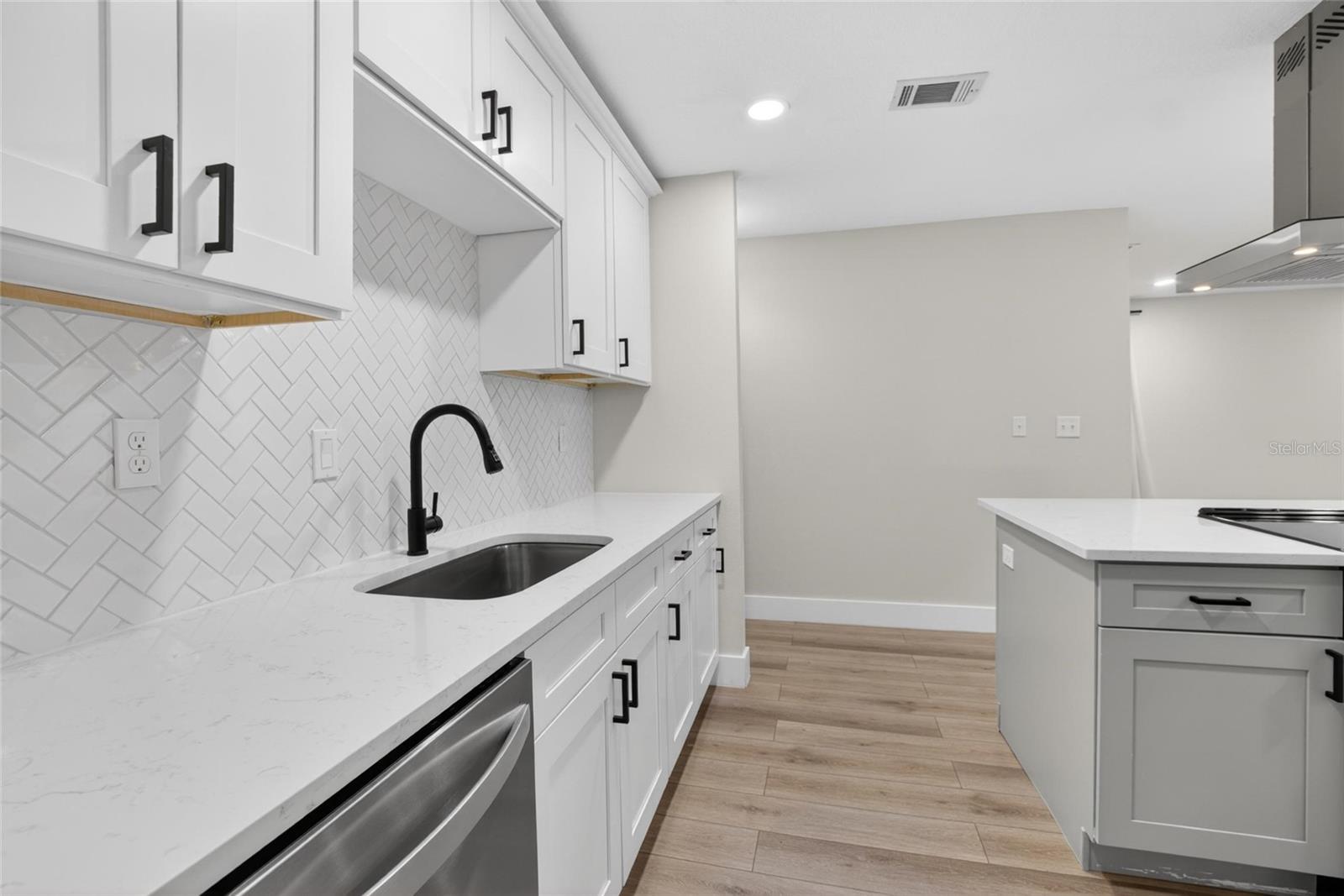 5326 S RUSSELL ST, TAMPA, FL, 33611