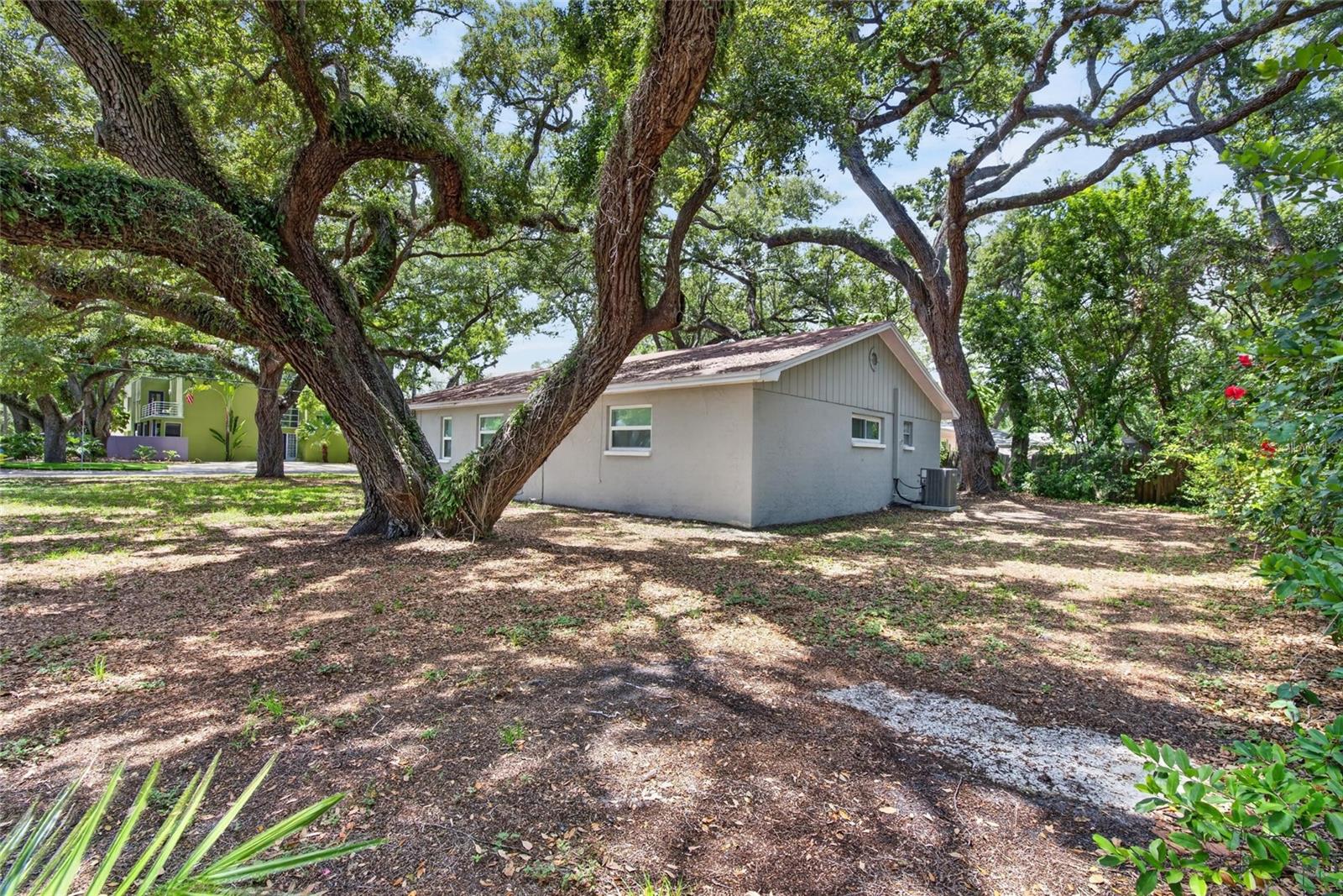 5326 S RUSSELL ST, TAMPA, FL, 33611