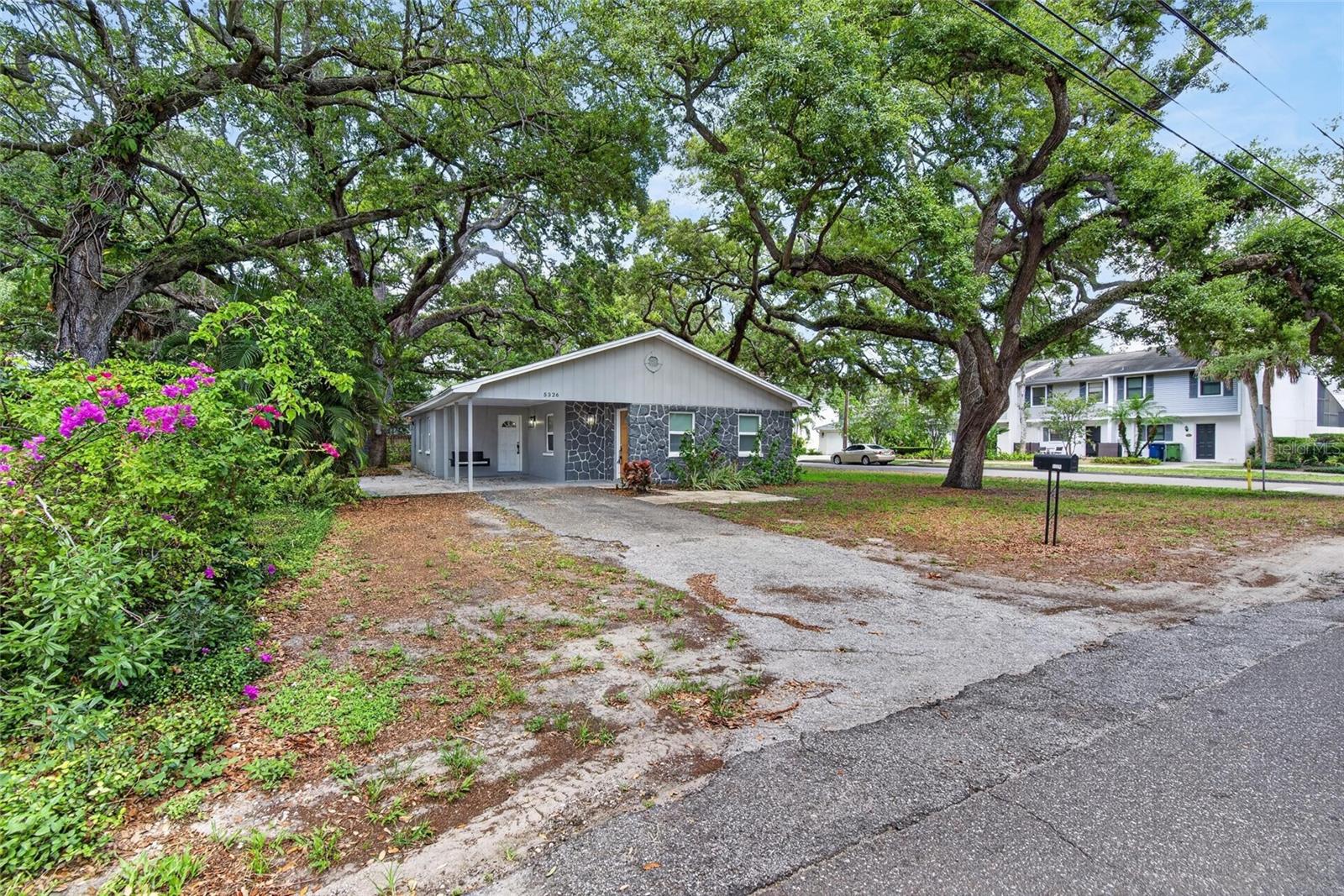 5326 S RUSSELL ST, TAMPA, FL, 33611