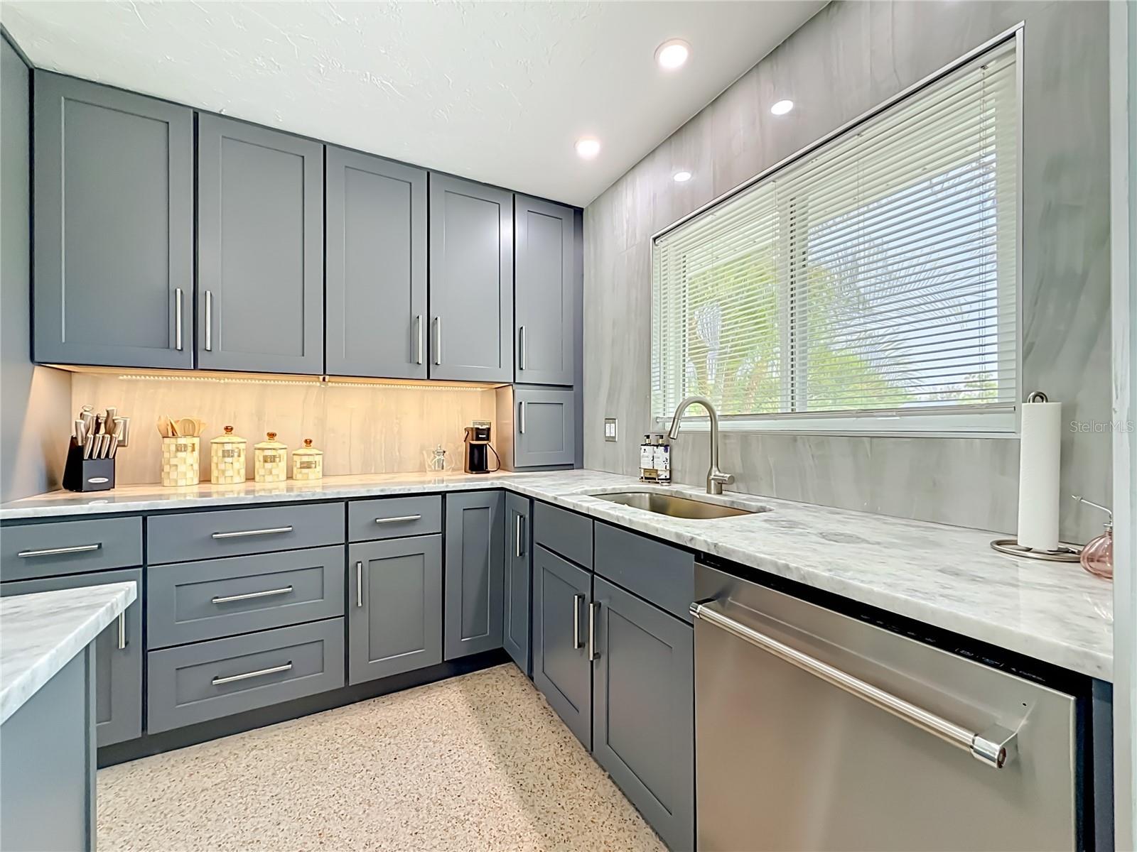 5083 41ST ST S, ST PETERSBURG, FL, 33711