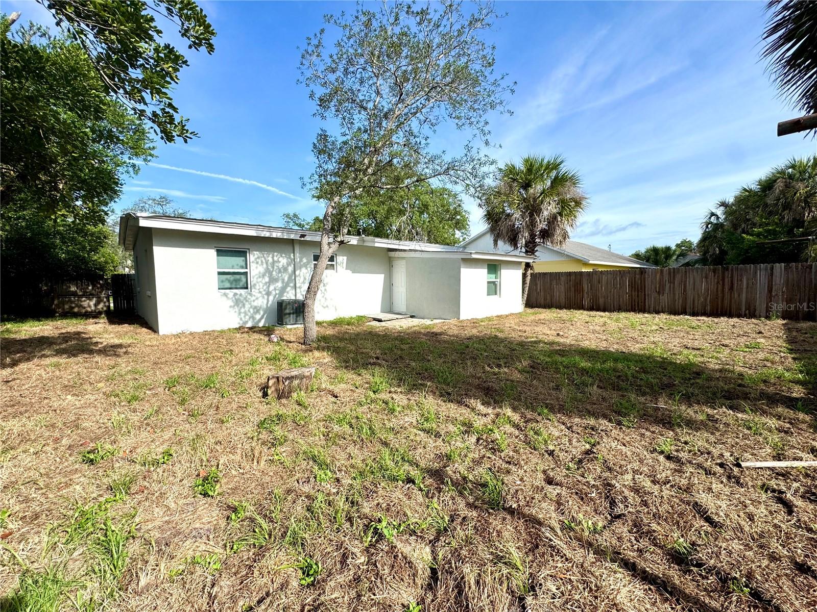 9805 N MYRTLE ST, TAMPA, FL, 33617