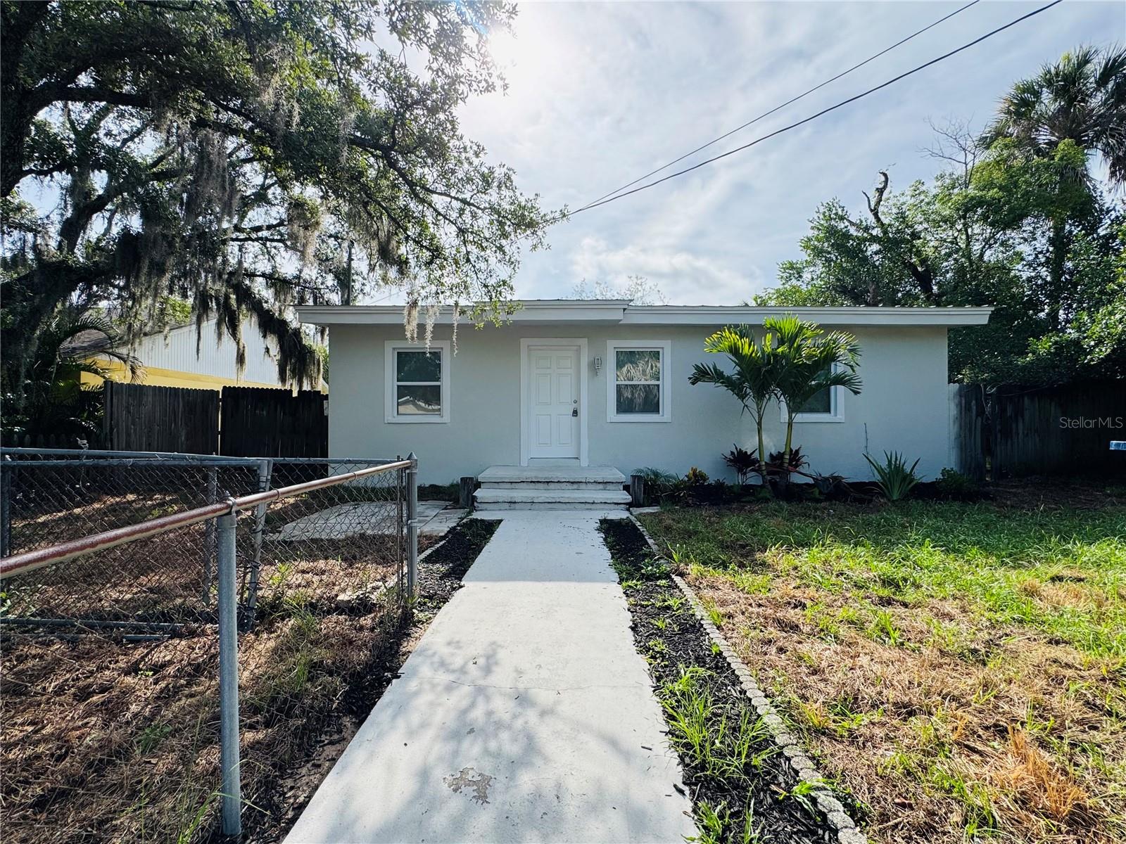 9805 N MYRTLE ST, TAMPA, FL, 33617