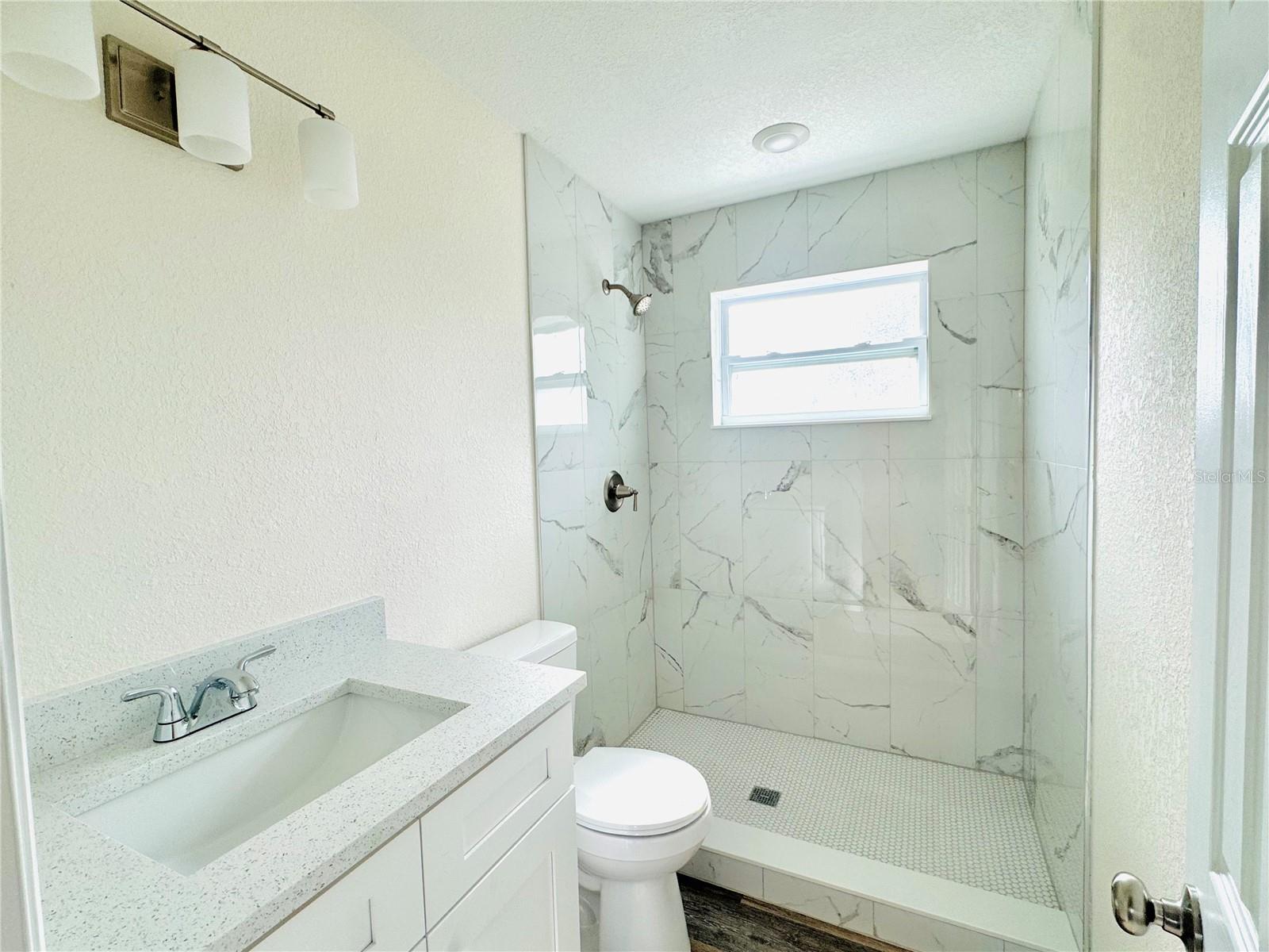 9805 N MYRTLE ST, TAMPA, FL, 33617
