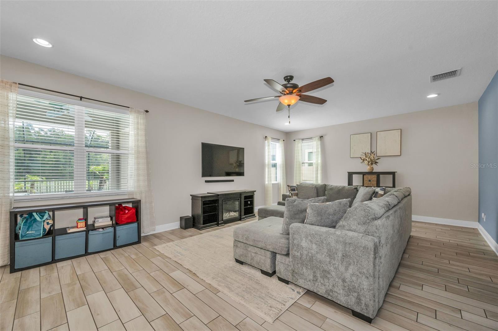 10764 PLEASANT KNOLL DR, TAMPA, FL, 33647