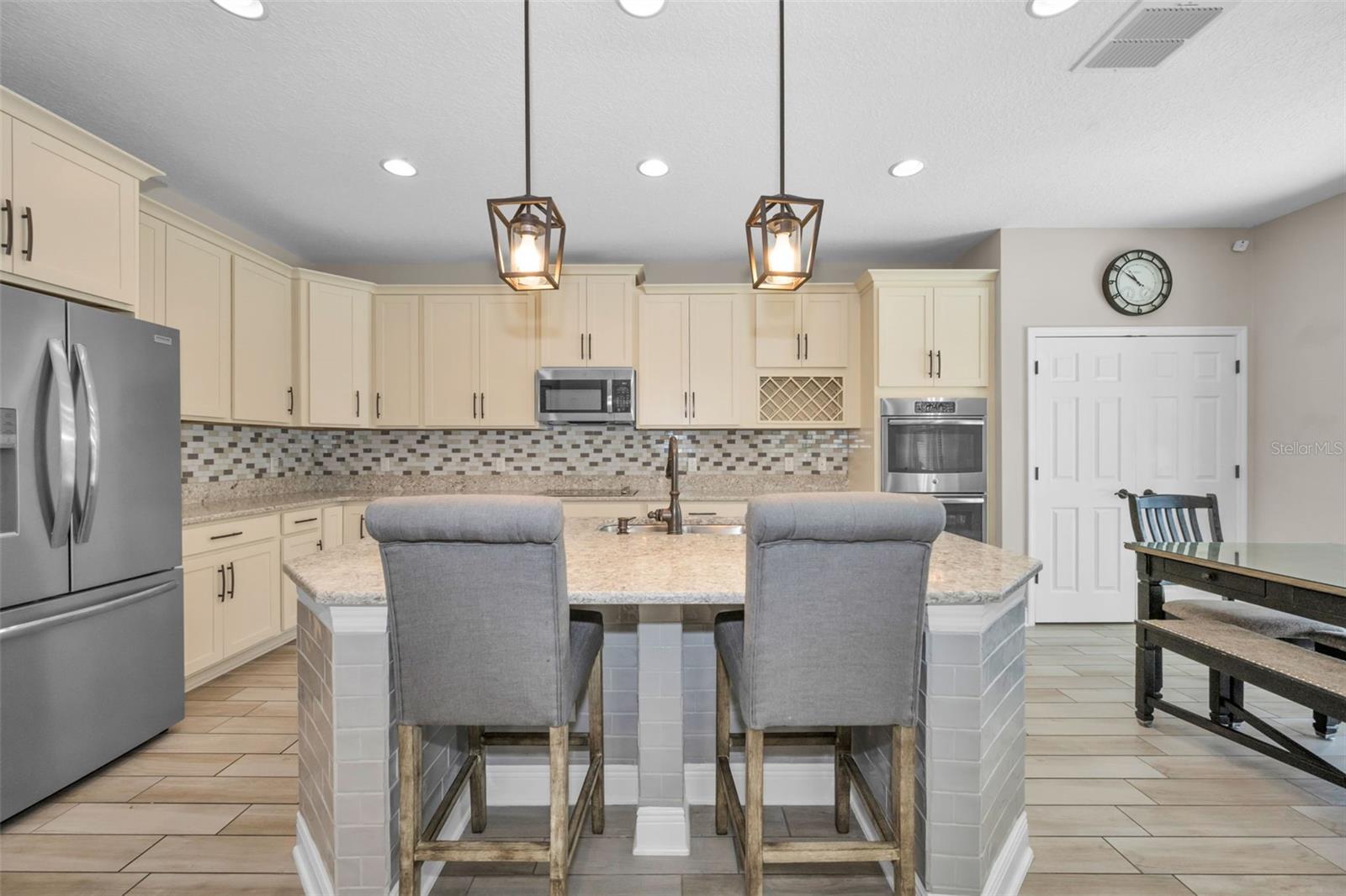 10764 PLEASANT KNOLL DR, TAMPA, FL, 33647