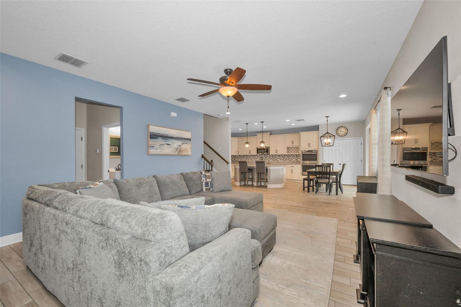 10764 PLEASANT KNOLL DR, TAMPA, FL, 33647