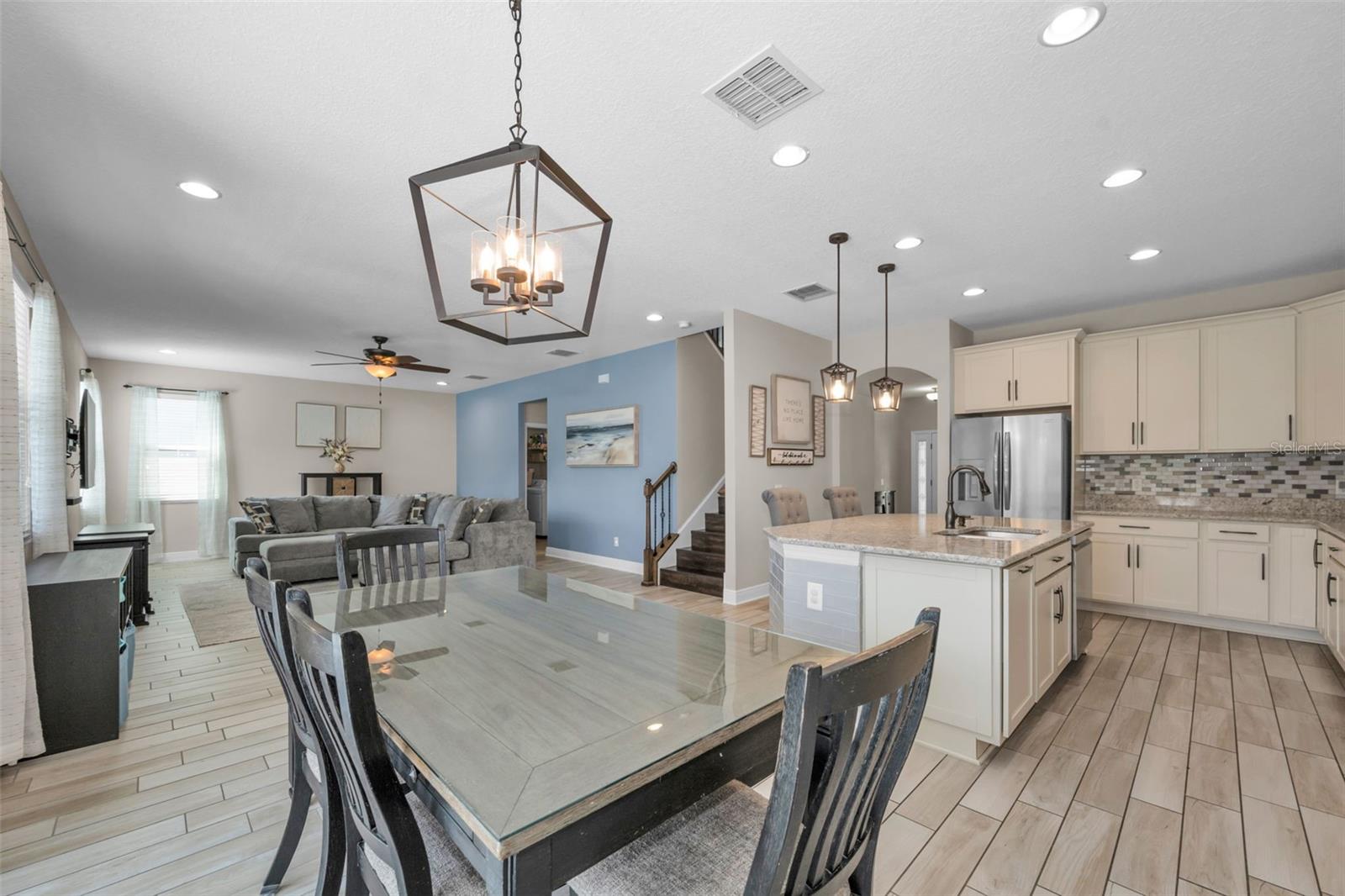 10764 PLEASANT KNOLL DR, TAMPA, FL, 33647