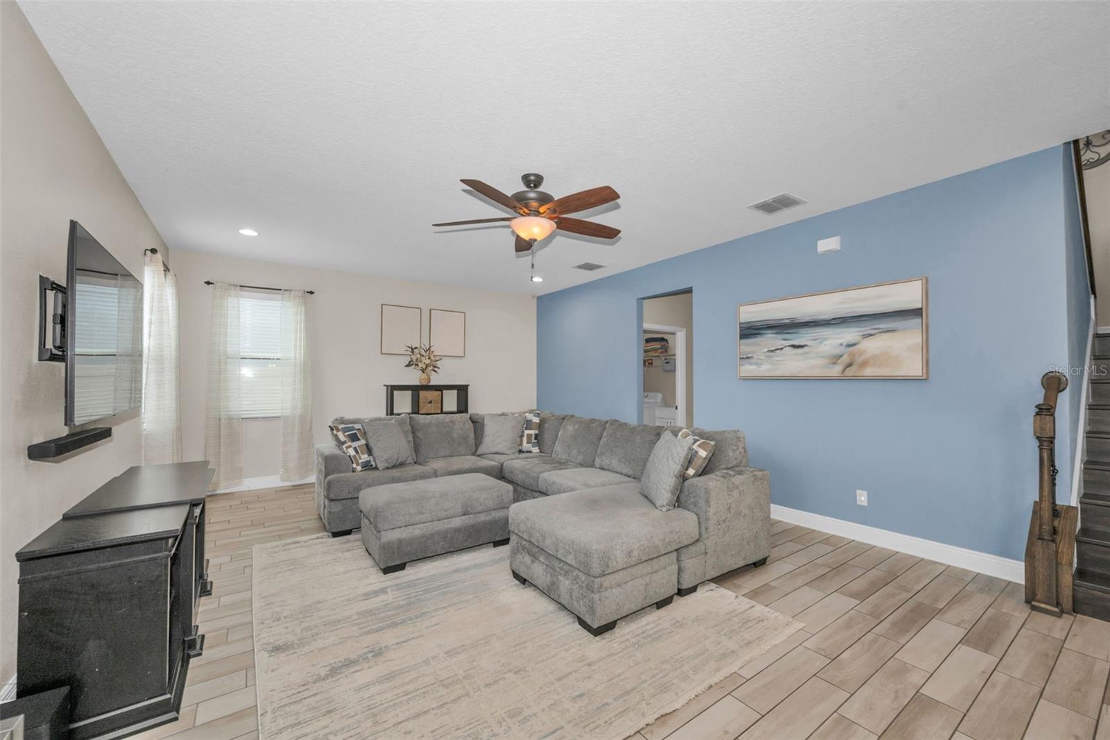 10764 PLEASANT KNOLL DR, TAMPA, FL, 33647