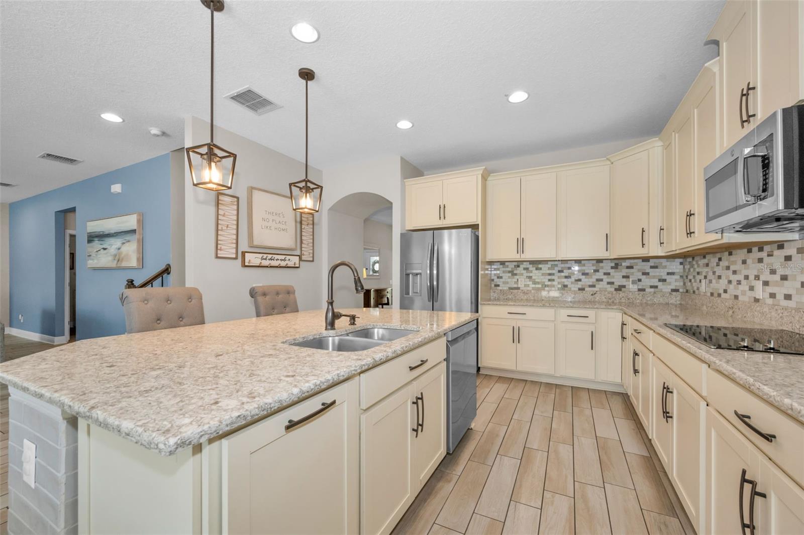 10764 PLEASANT KNOLL DR, TAMPA, FL, 33647