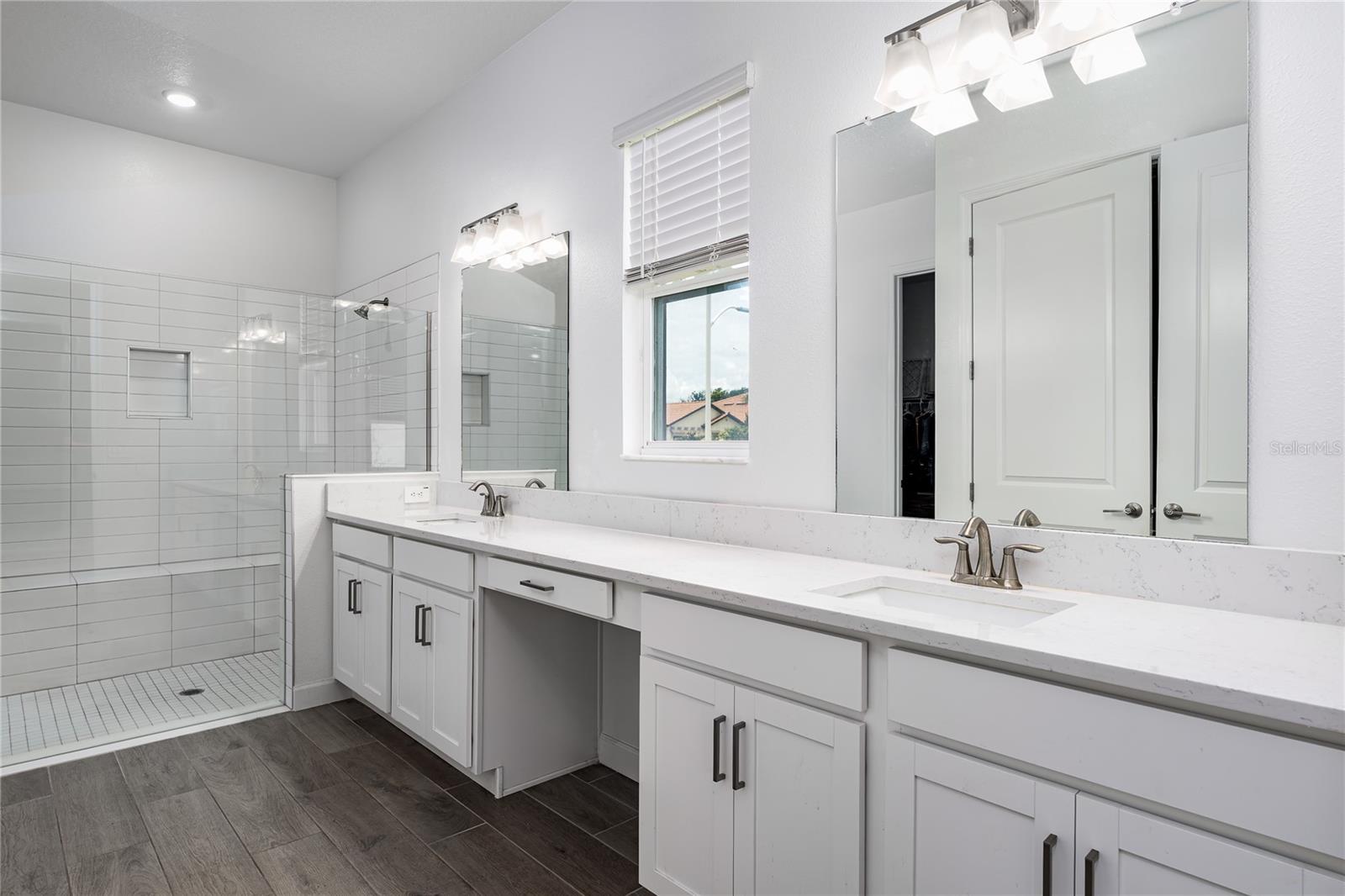17439 HOLLY WELL AVE, WIMAUMA, FL, 33598