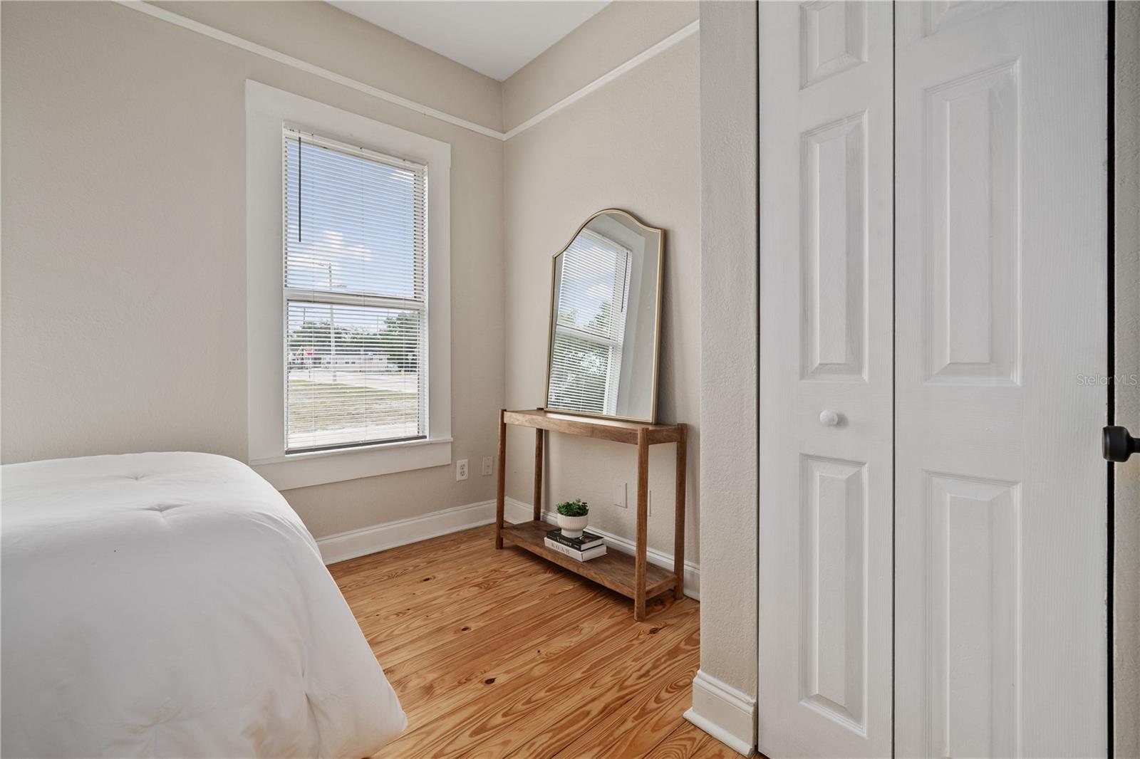 2506 1/2 E COLUMBUS DR, TAMPA, FL, 33605