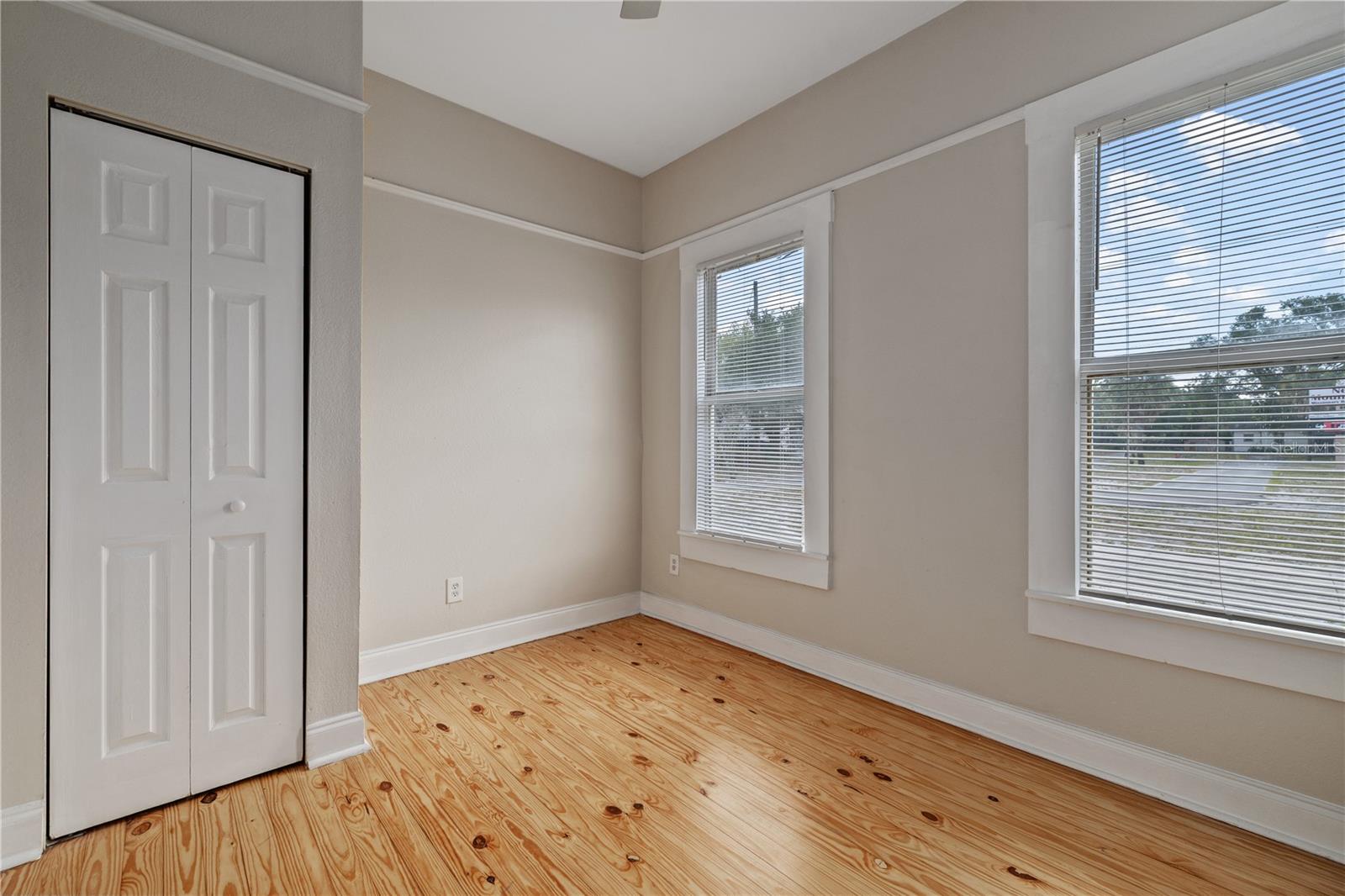 2506 1/2 E COLUMBUS DR, TAMPA, FL, 33605