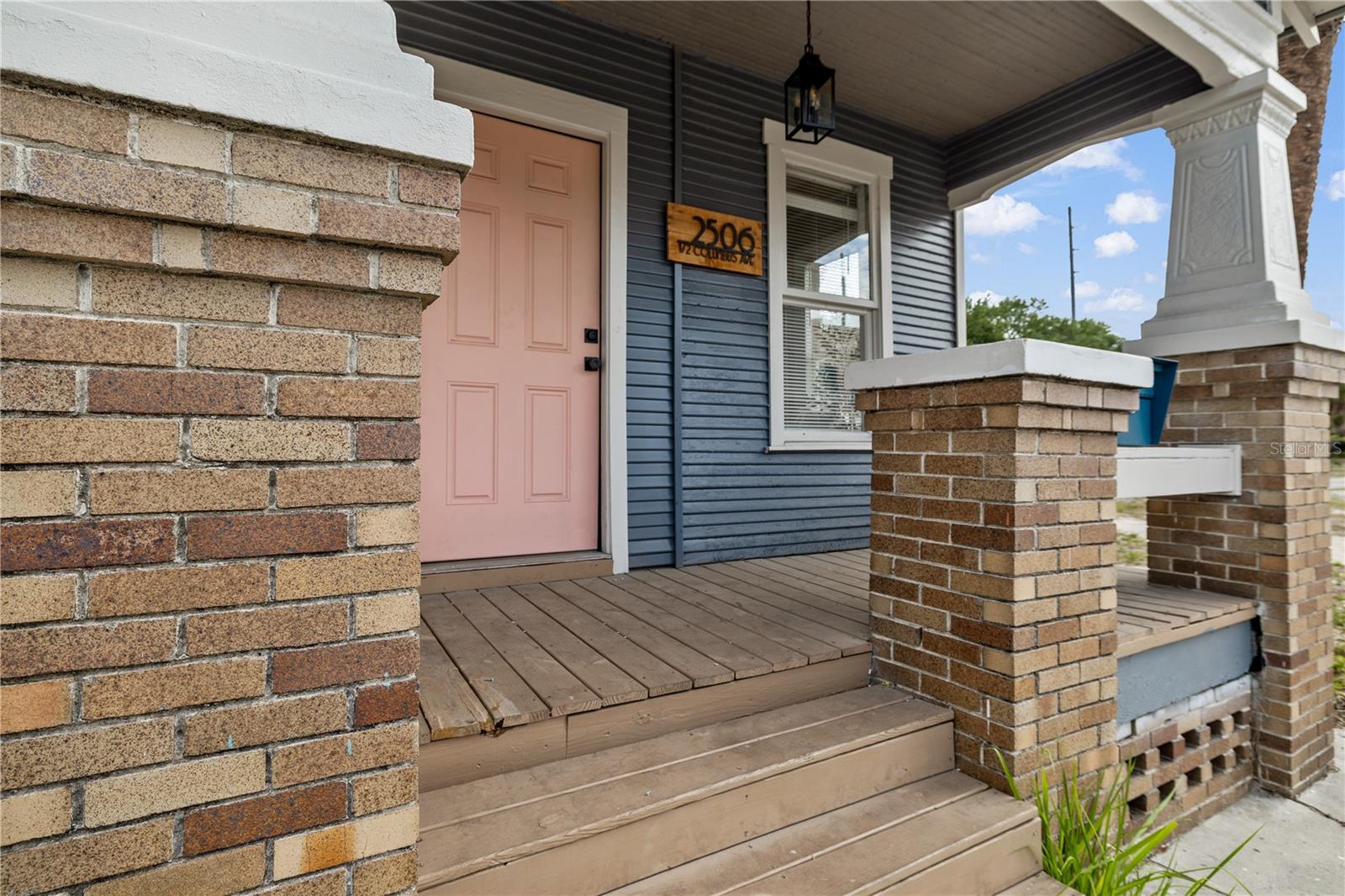 2506 1/2 E COLUMBUS DR, TAMPA, FL, 33605