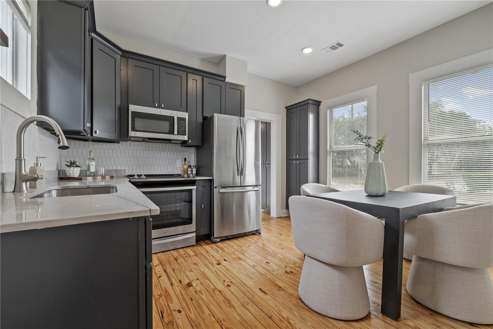 2506 1/2 E COLUMBUS DR, TAMPA, FL, 33605