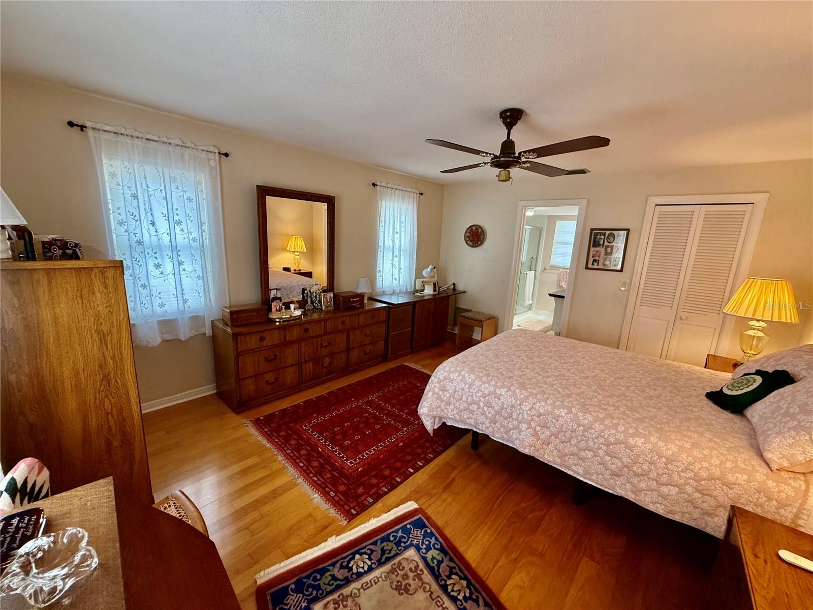 1853 PARADISE LN, CLEARWATER, FL, 33756