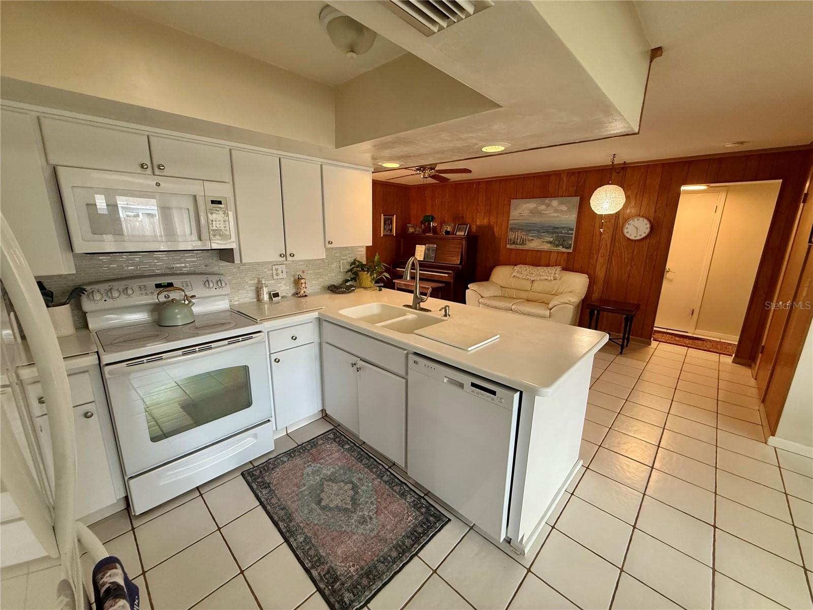 1853 PARADISE LN, CLEARWATER, FL, 33756