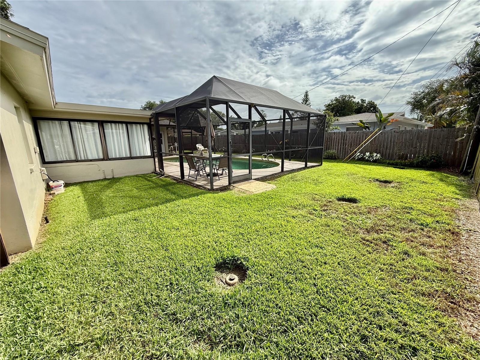 1853 PARADISE LN, CLEARWATER, FL, 33756
