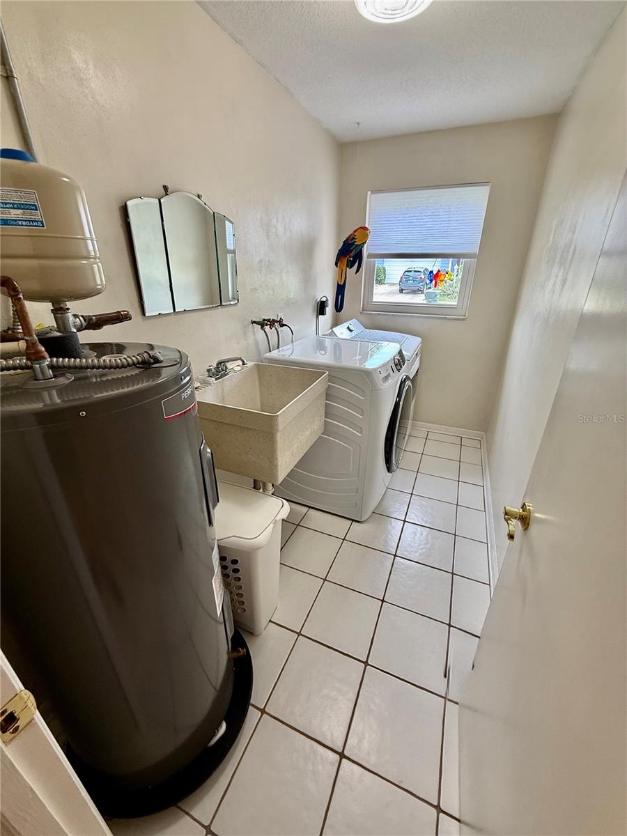 1853 PARADISE LN, CLEARWATER, FL, 33756