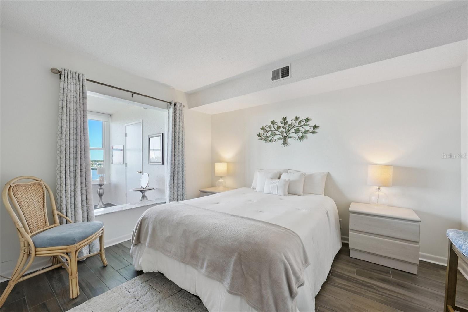 1847 SHORE DR S #711, SOUTH PASADENA, FL, 33707