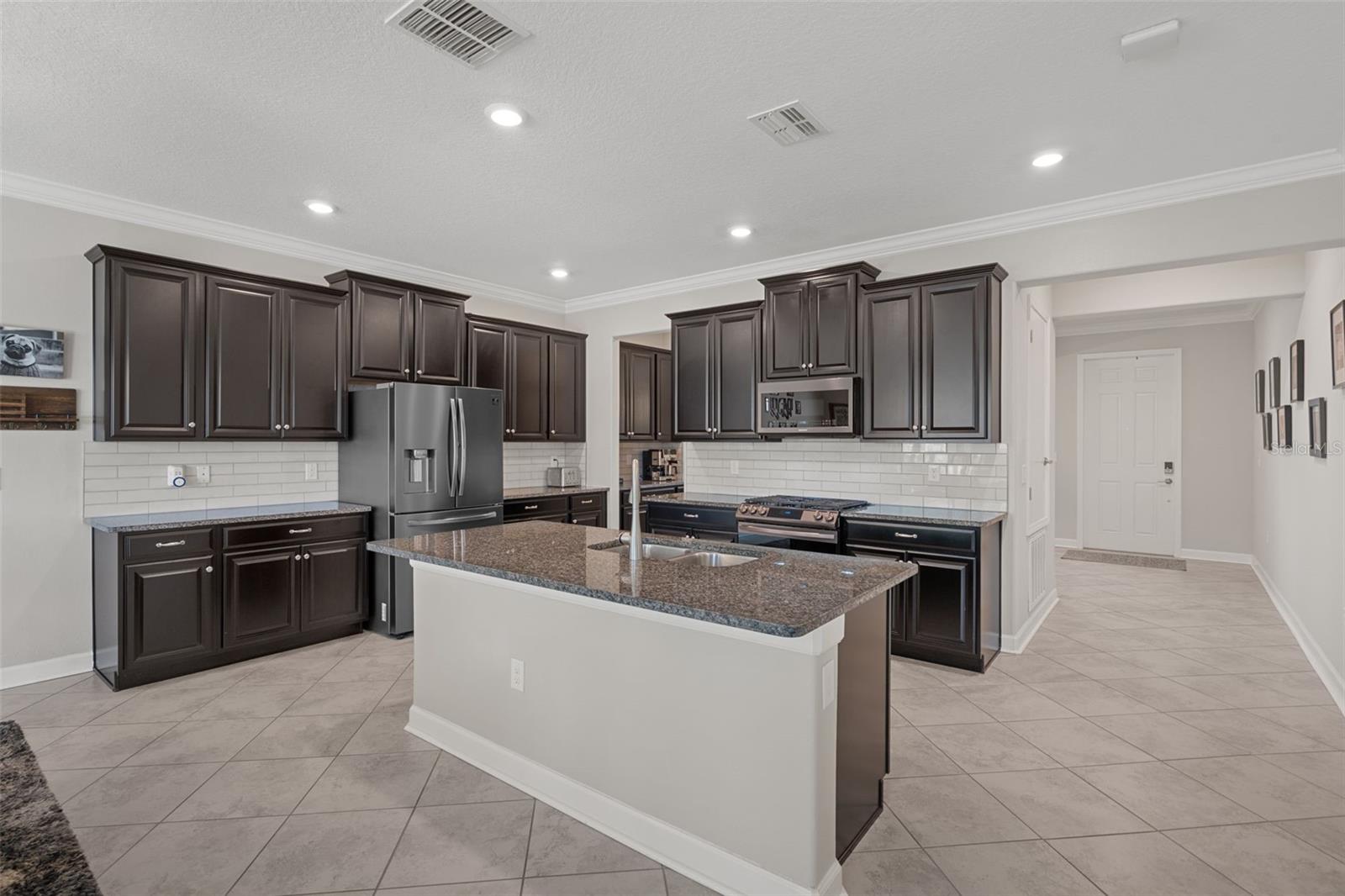 8755 FLOURISH DR, LAND O LAKES, FL, 34637