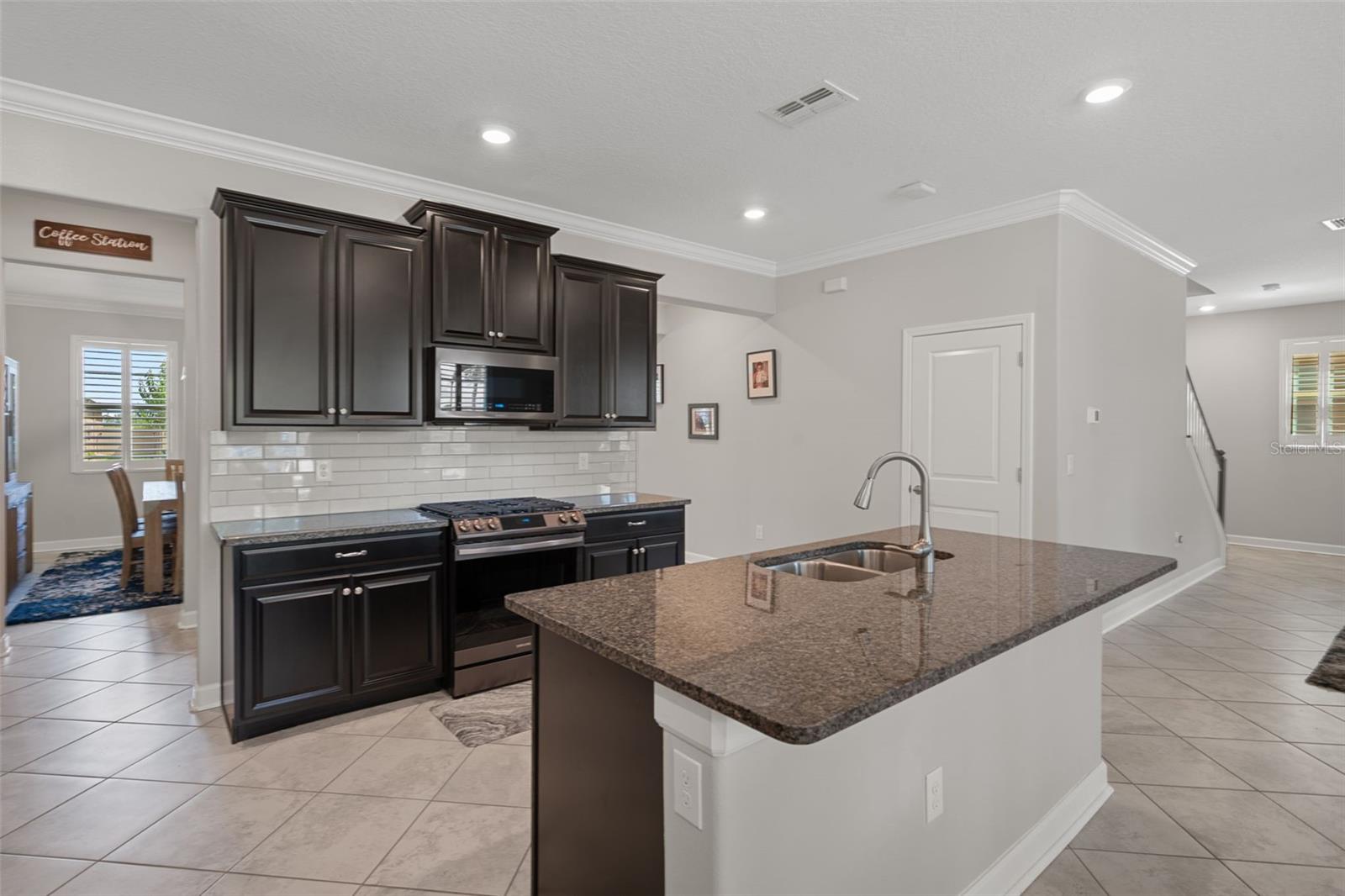 8755 FLOURISH DR, LAND O LAKES, FL, 34637