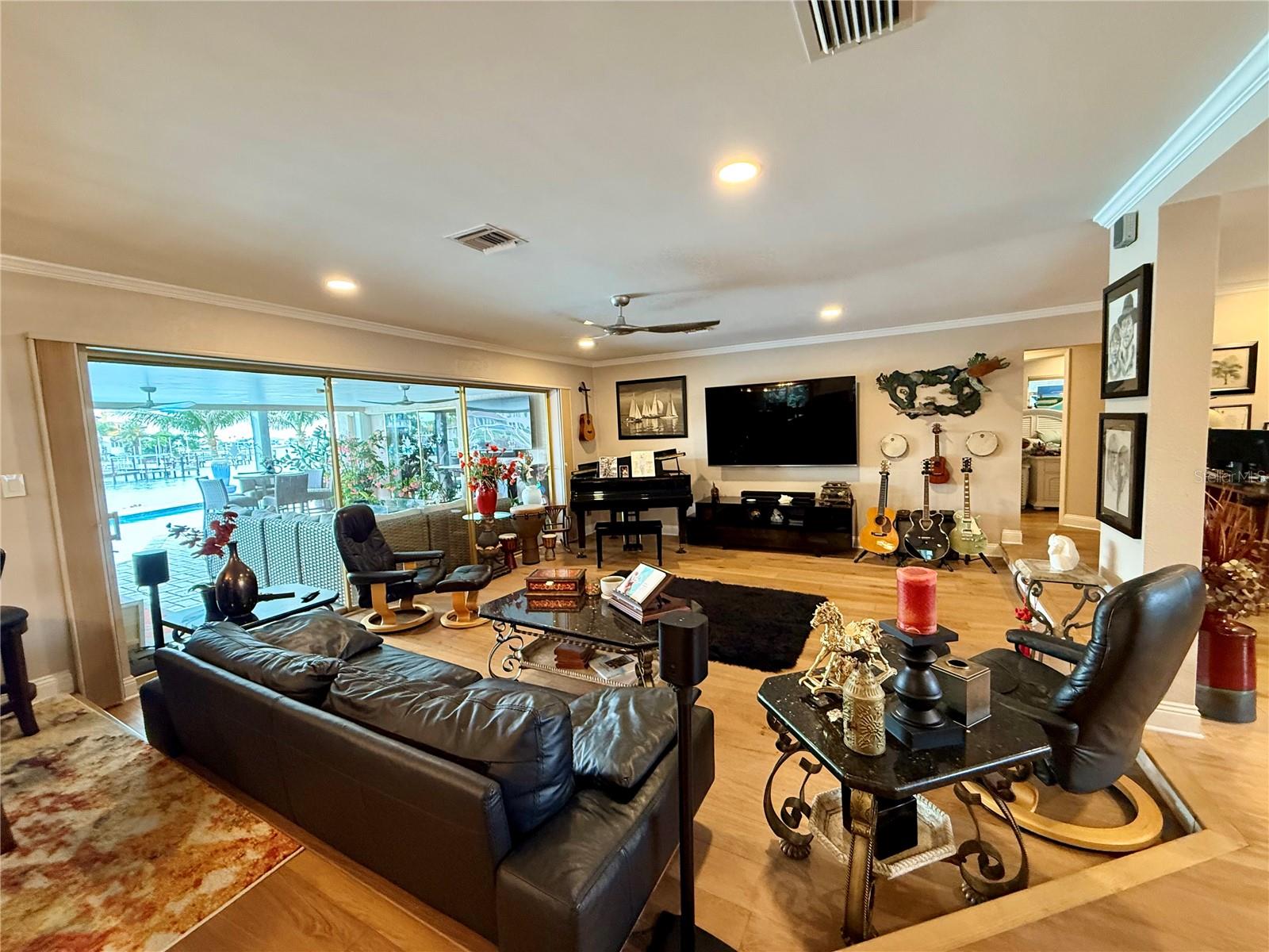 454 1ST ST W, TIERRA VERDE, FL, 33715