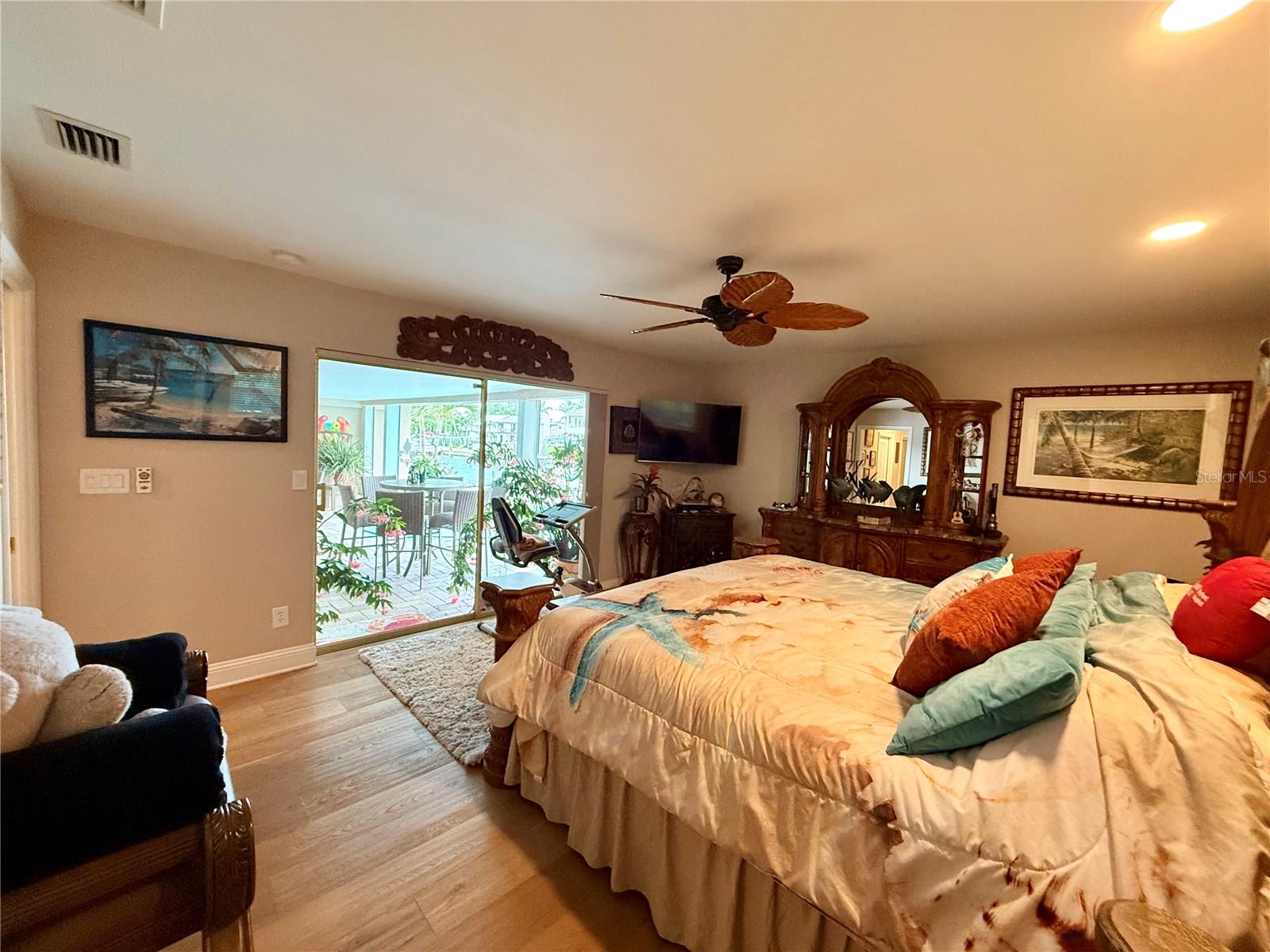 454 1ST ST W, TIERRA VERDE, FL, 33715