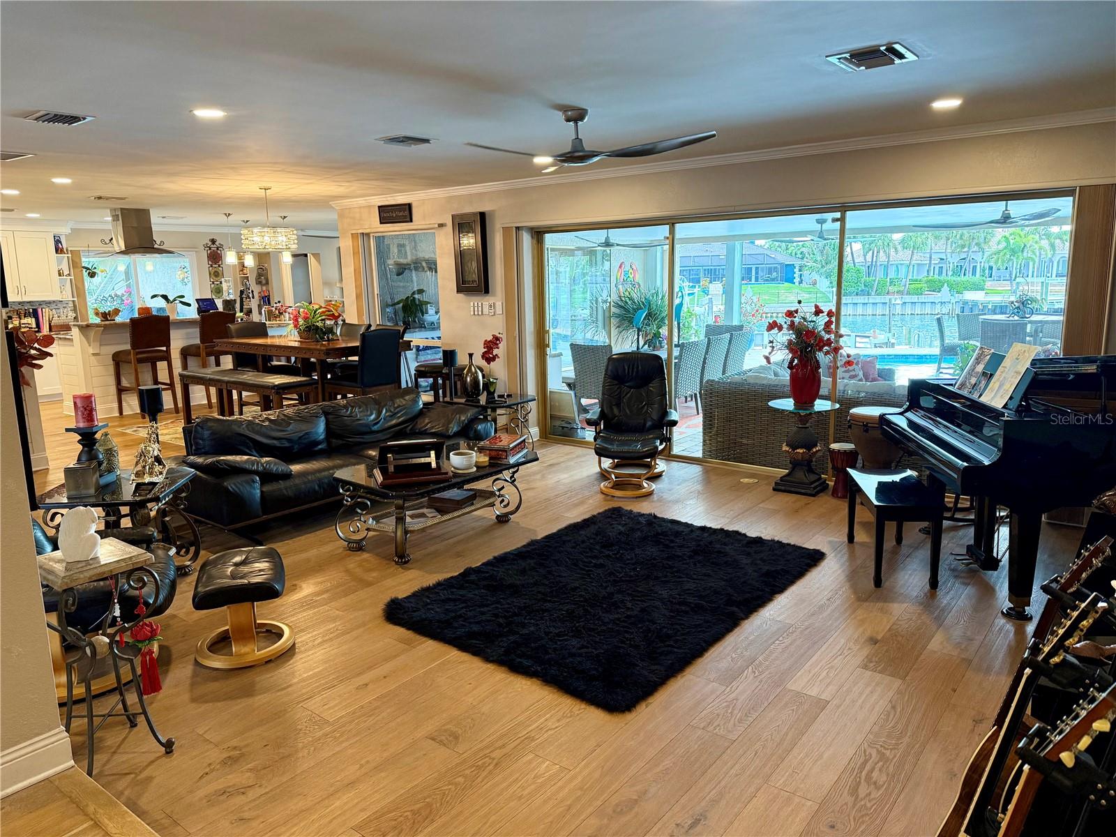 454 1ST ST W, TIERRA VERDE, FL, 33715