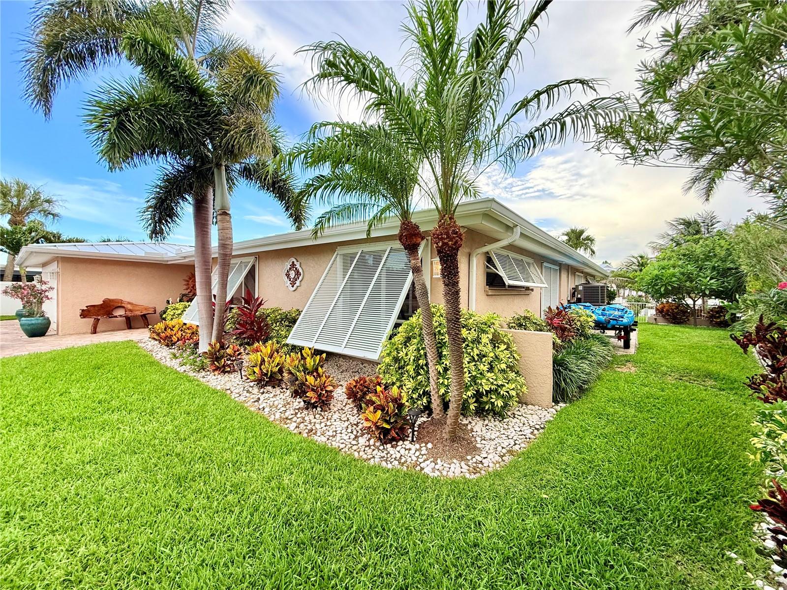 454 1ST ST W, TIERRA VERDE, FL, 33715
