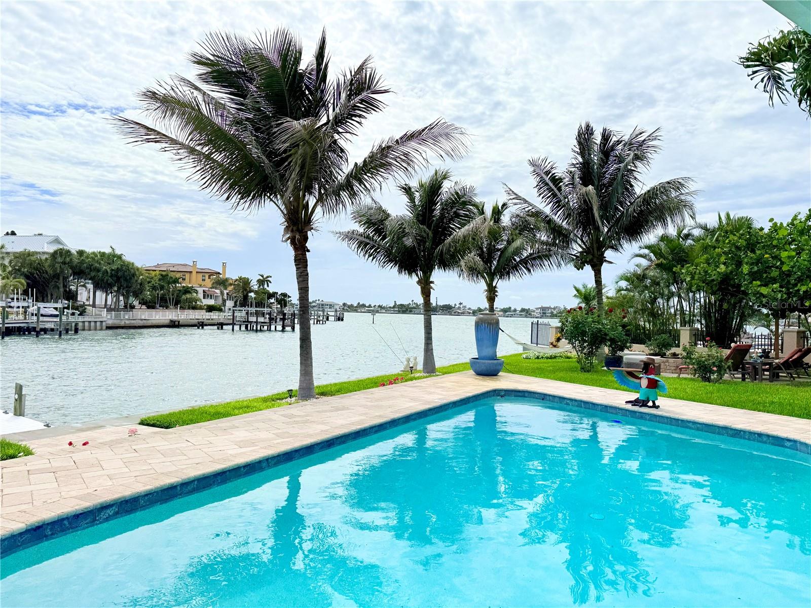 454 1ST ST W, TIERRA VERDE, FL, 33715