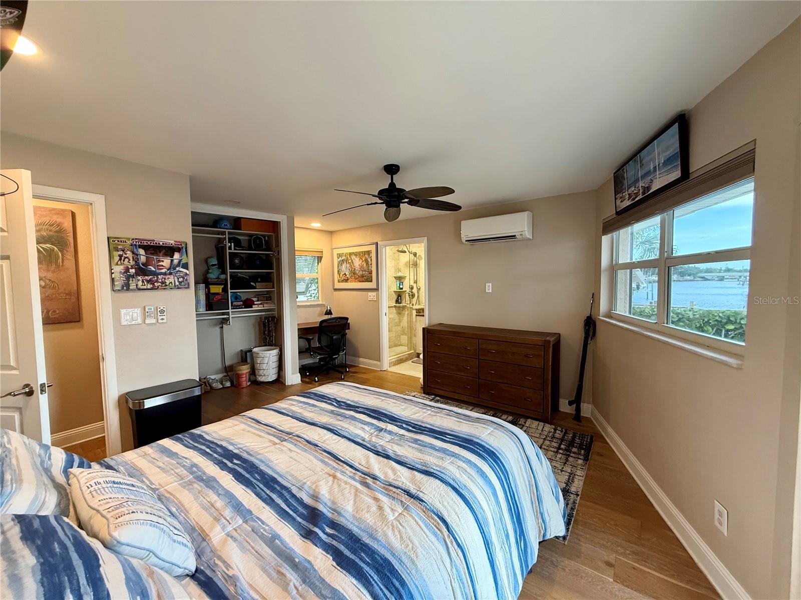 454 1ST ST W, TIERRA VERDE, FL, 33715