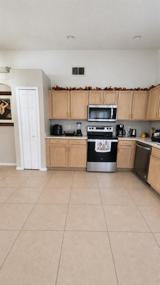 121 S ROMA WAY, KISSIMMEE, FL, 34746