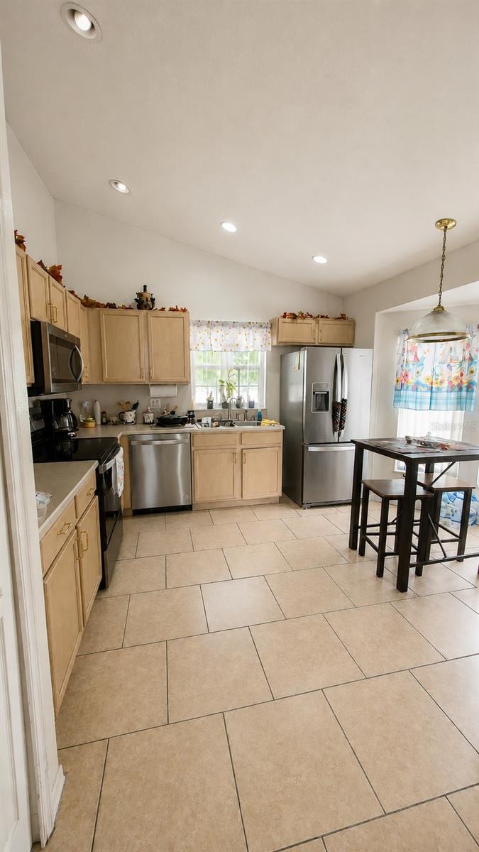 121 S ROMA WAY, KISSIMMEE, FL, 34746