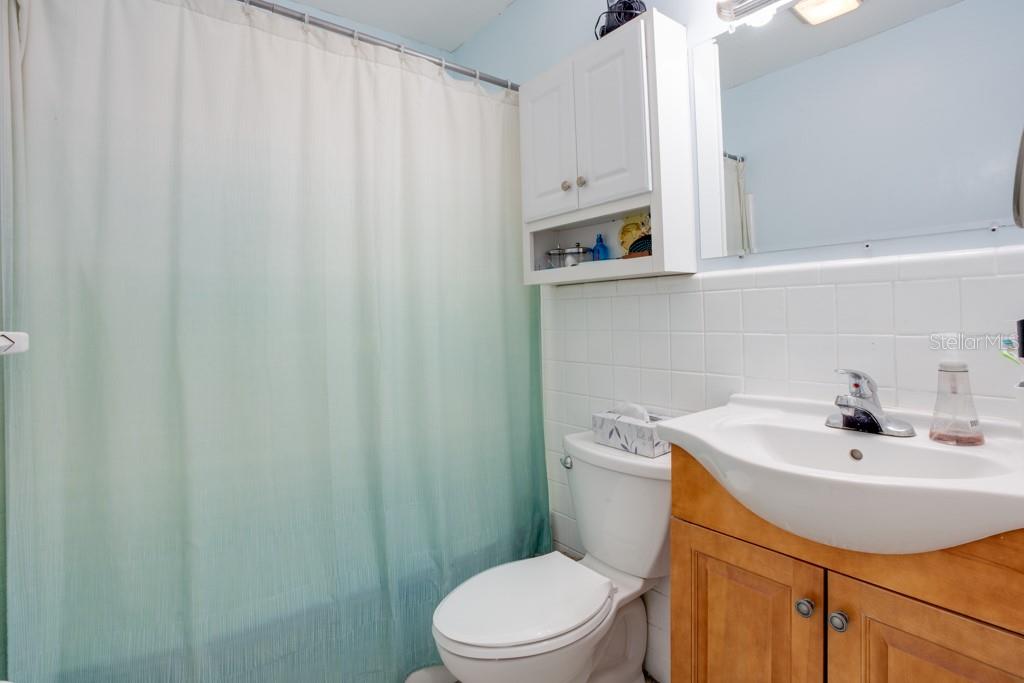 2100 8TH AVE SW, LARGO, FL, 33770