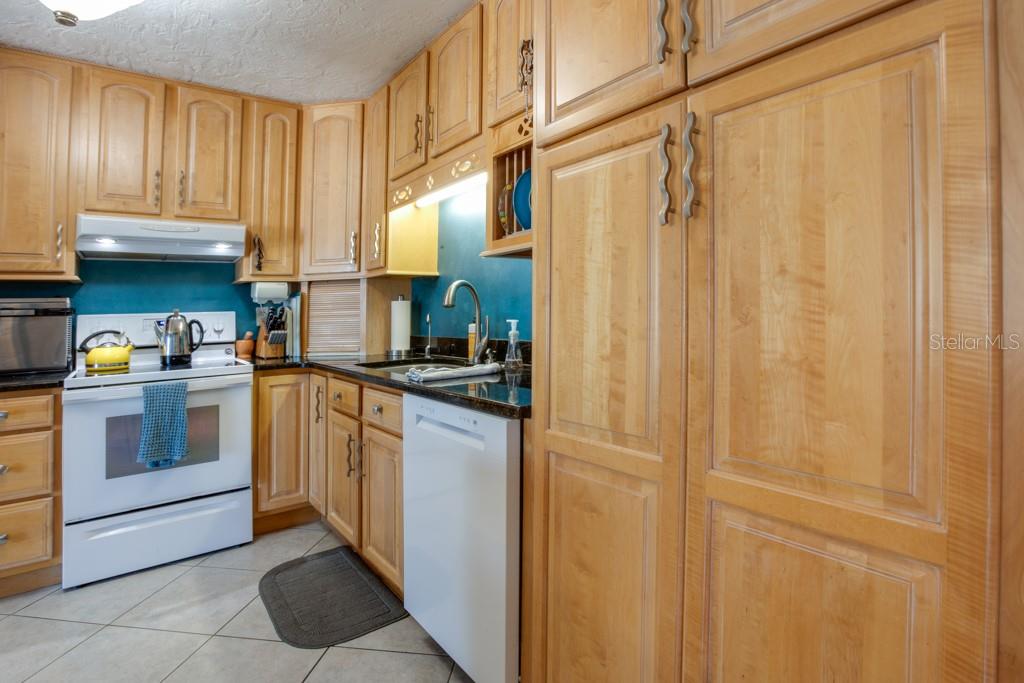 2100 8TH AVE SW, LARGO, FL, 33770